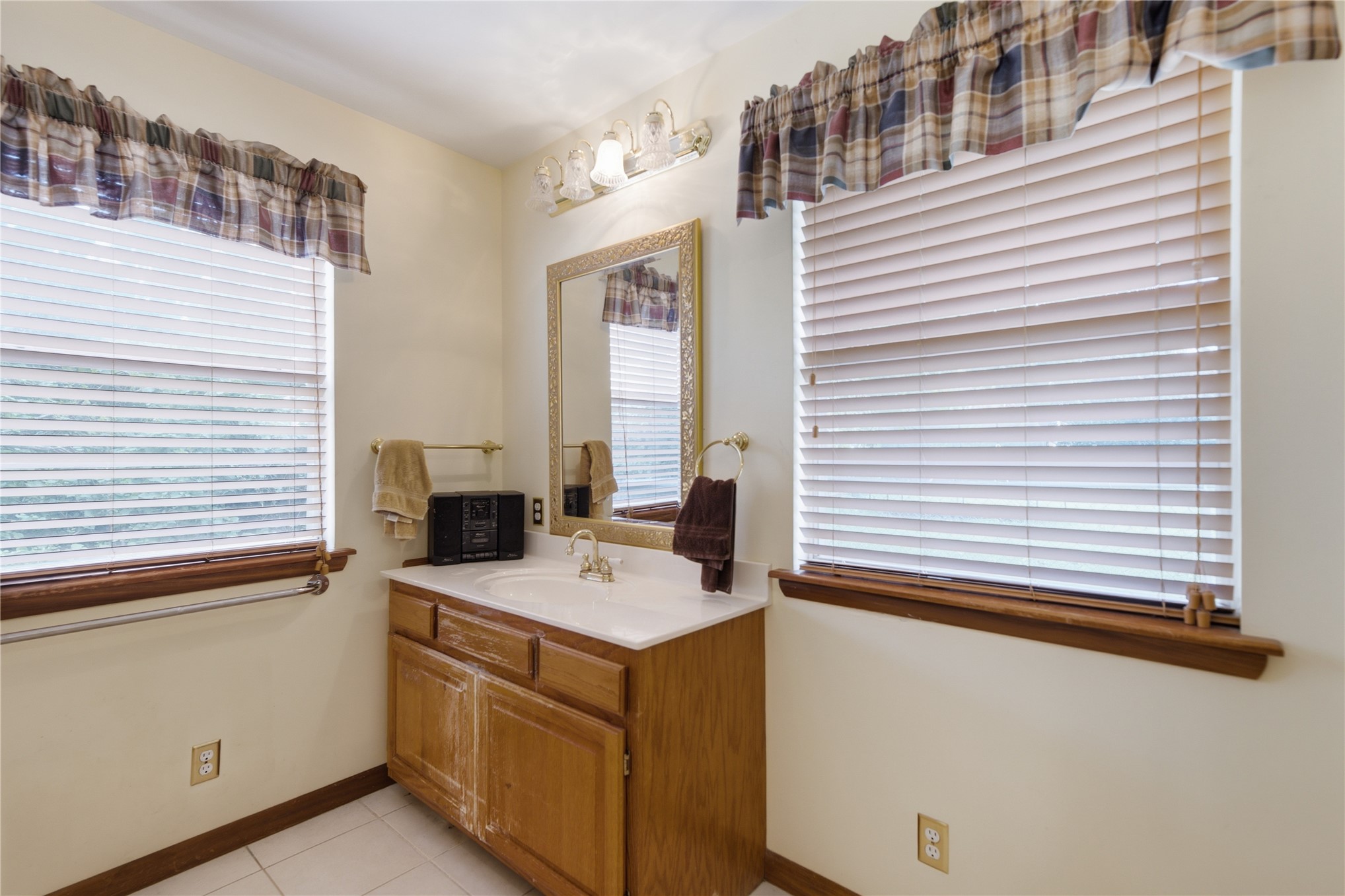 12 W Stadium Road Property Photo 20