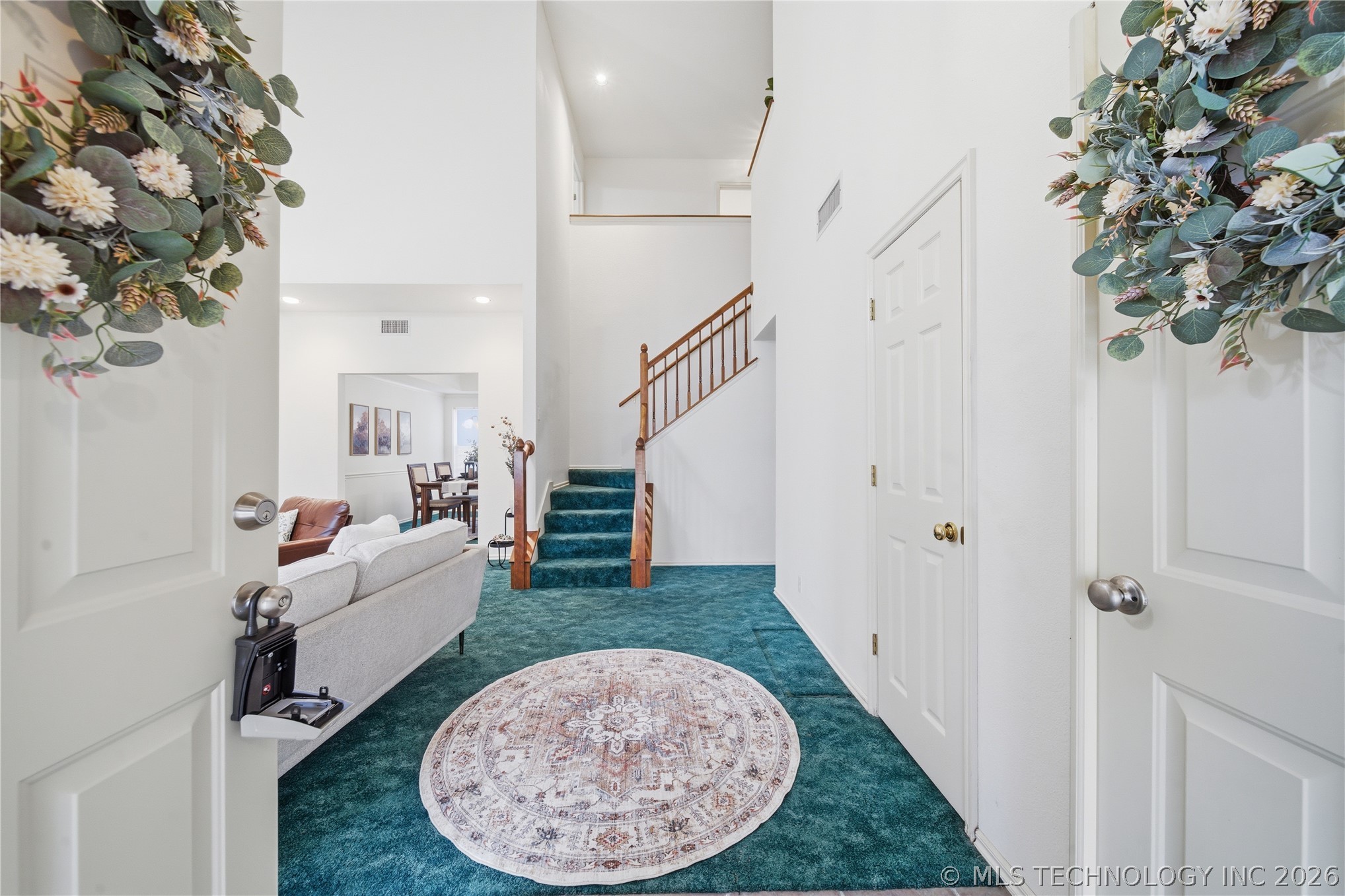 23429 King Street Property Photo 6
