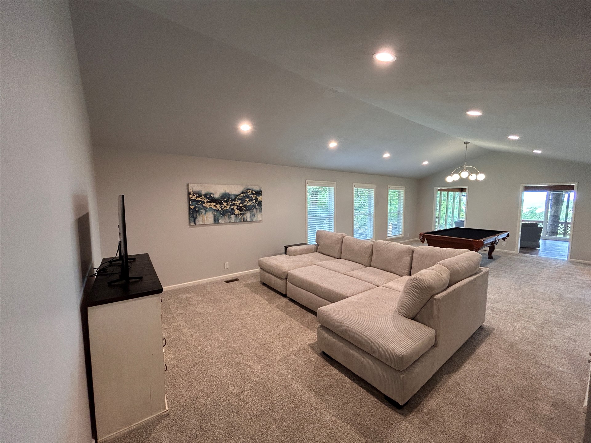2 Westwind Drive Property Photo 7