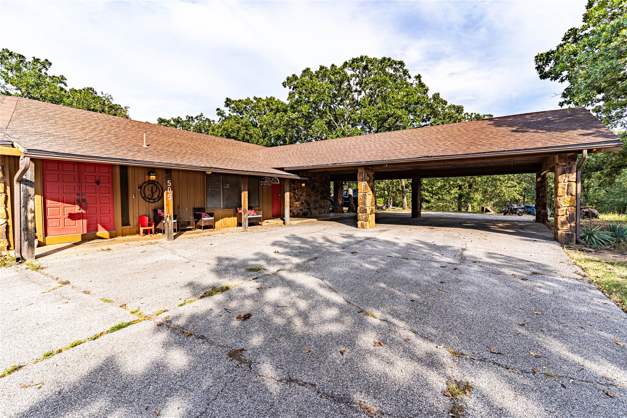 505 S Lakeridge Drive Property Photo 3
