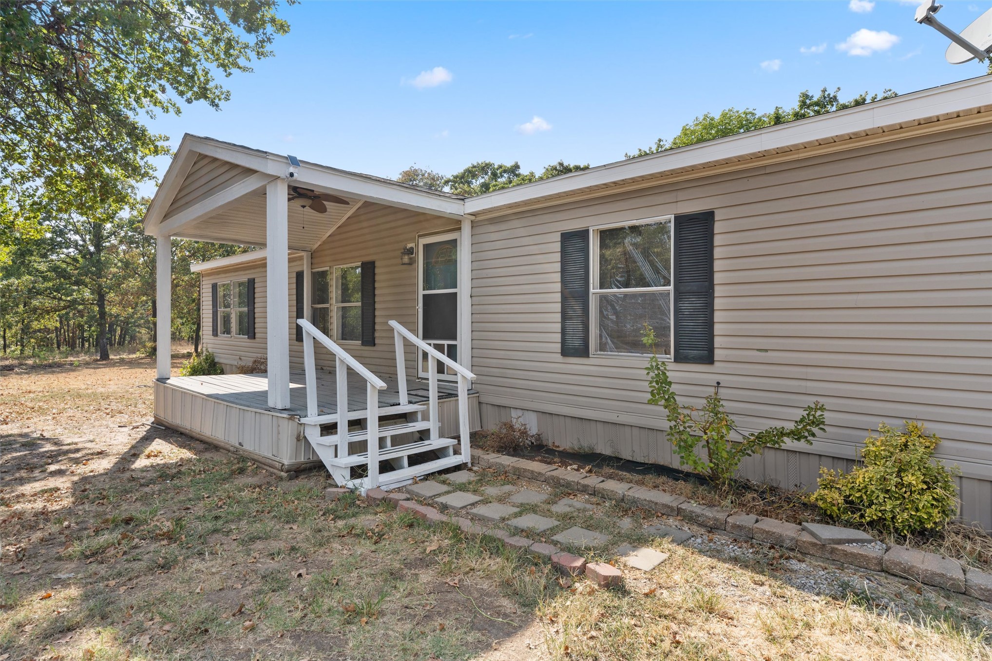 5297 County Road 2075 Property Photo 1