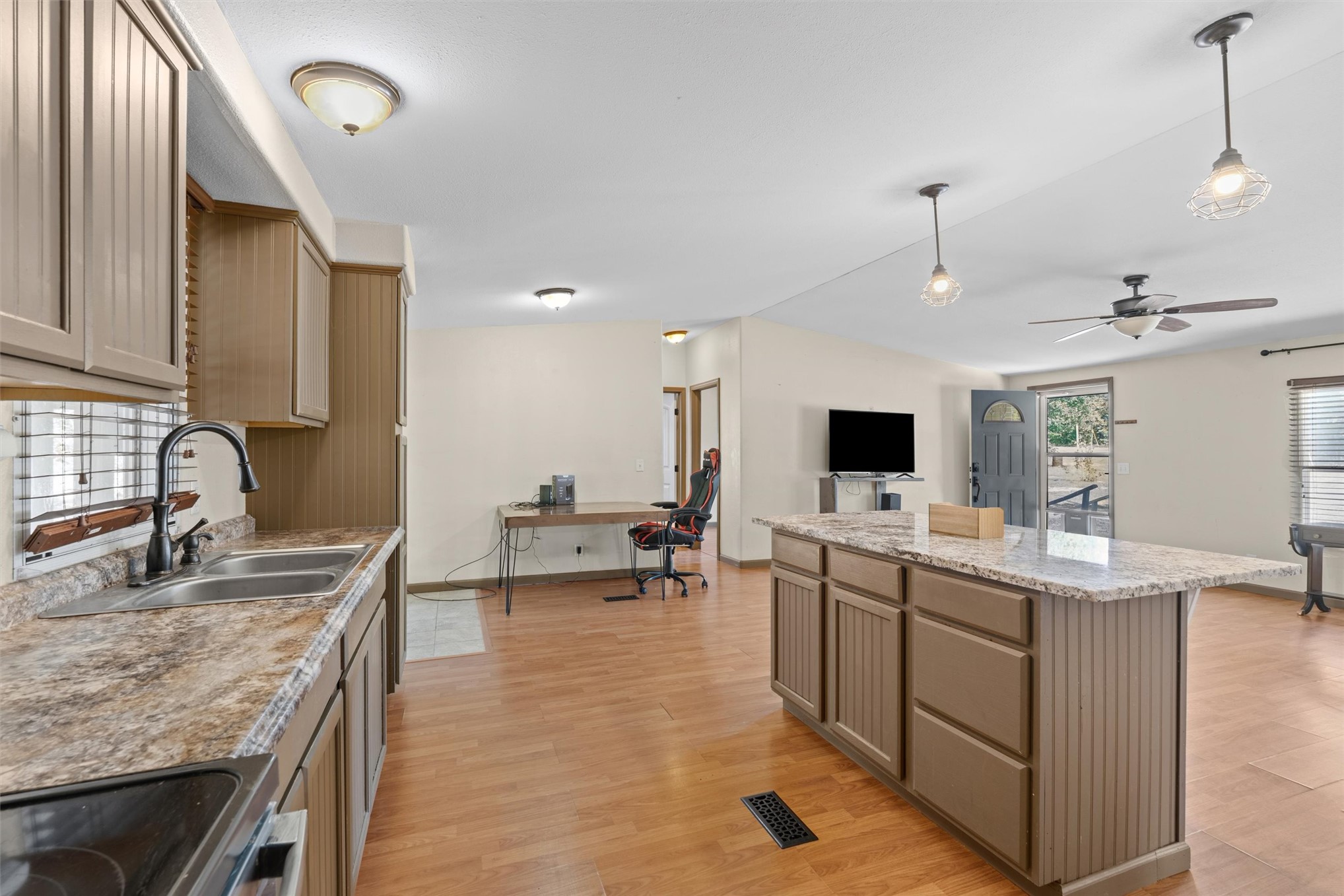 5297 County Road 2075 Property Photo 15