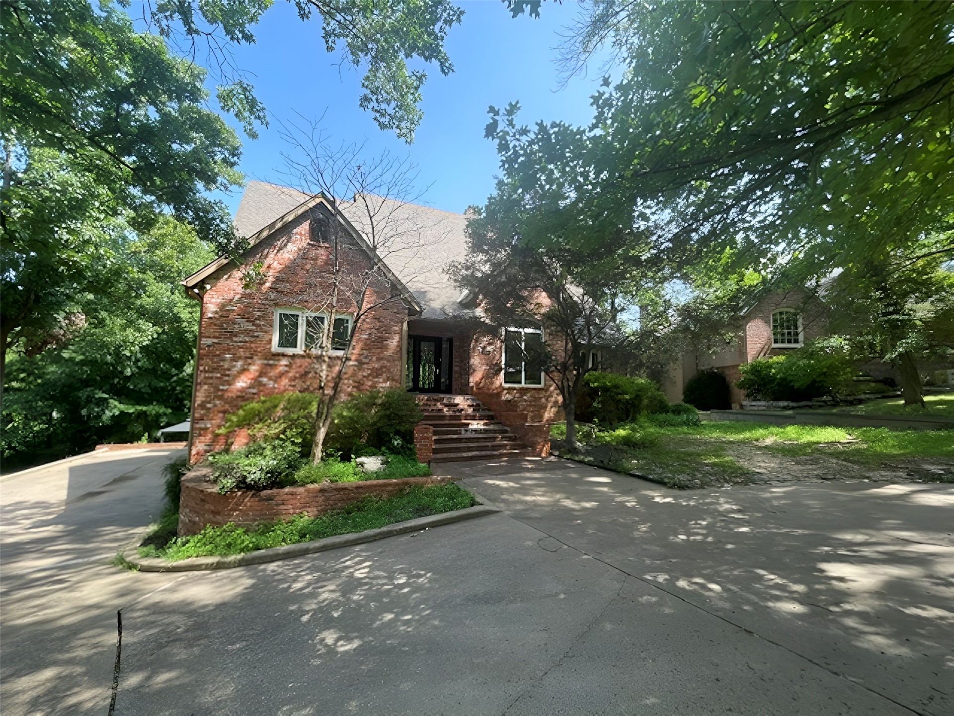 3813 E 99th Place Property Photo 1