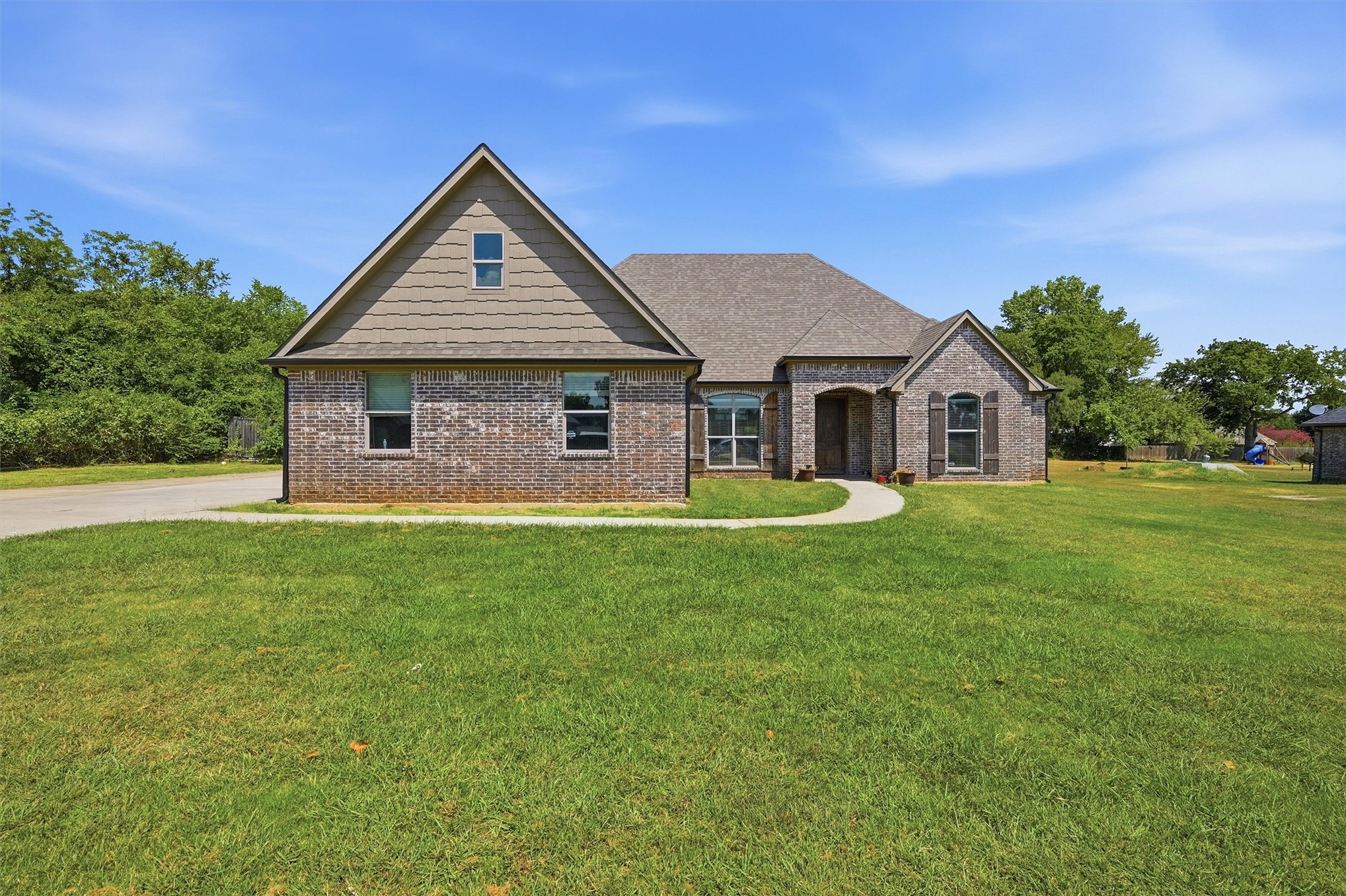 106 Highland Drive Property Photo 1