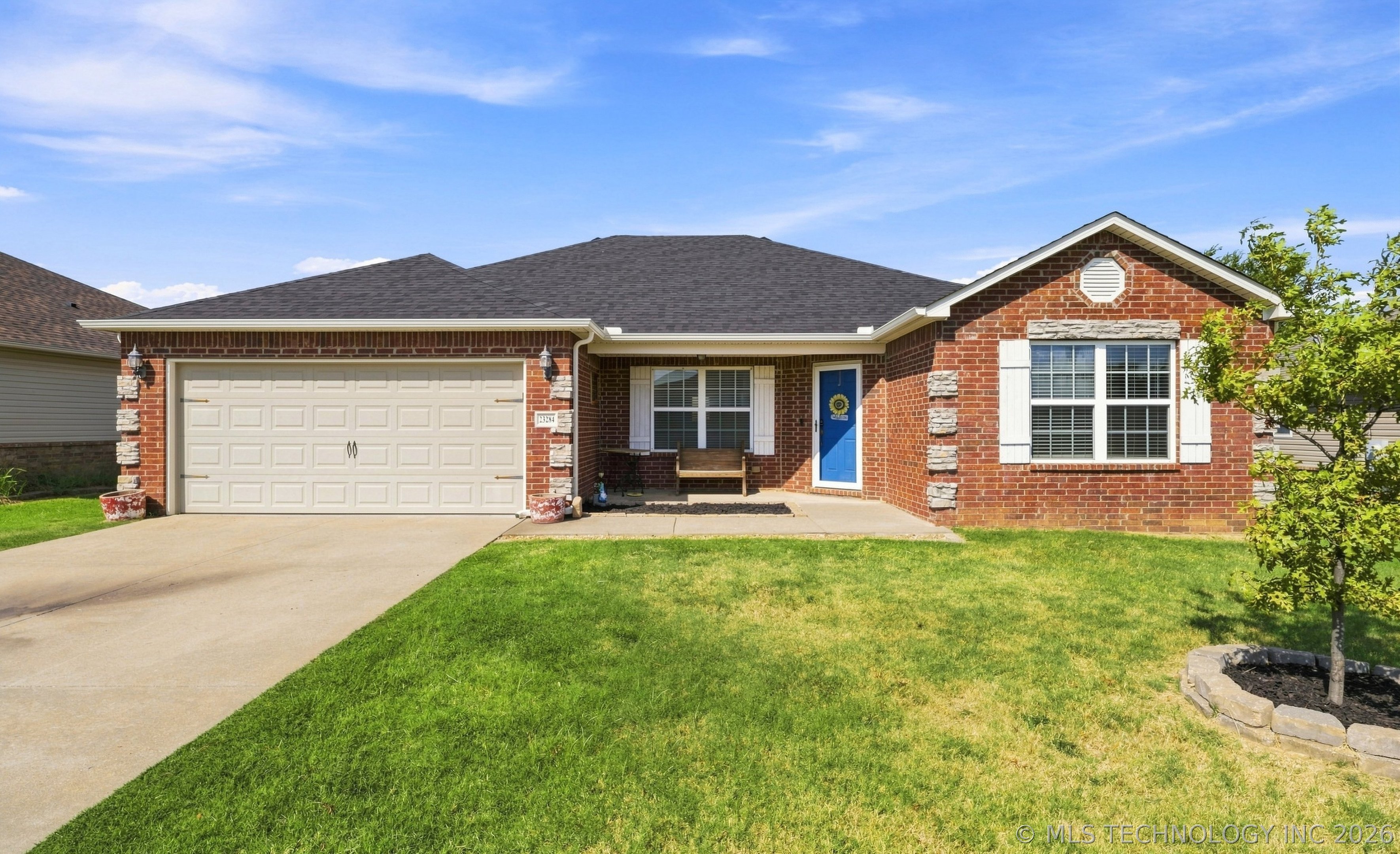 23284 S Jewell Drive Property Photo 4