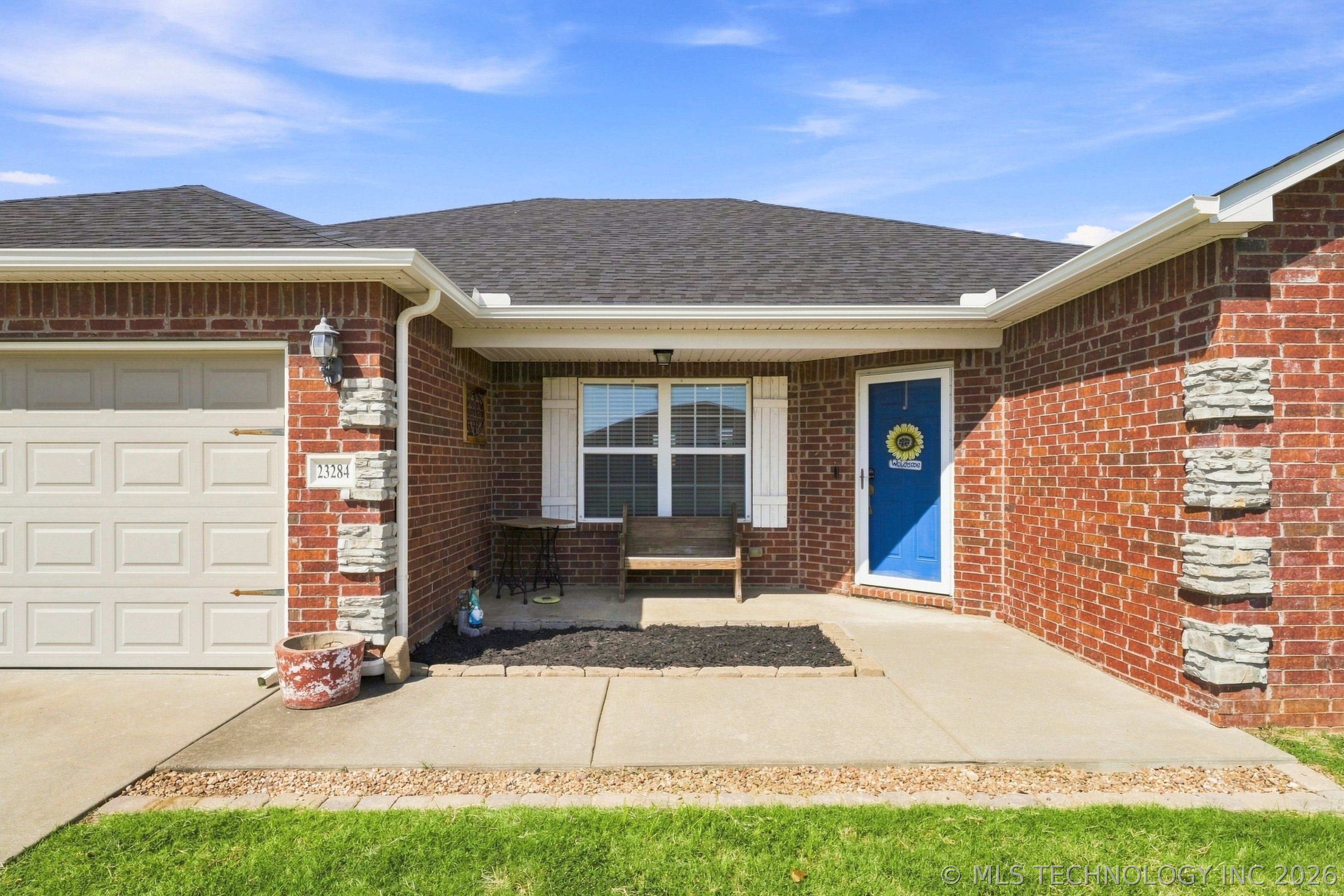 23284 S Jewell Drive Property Photo 5