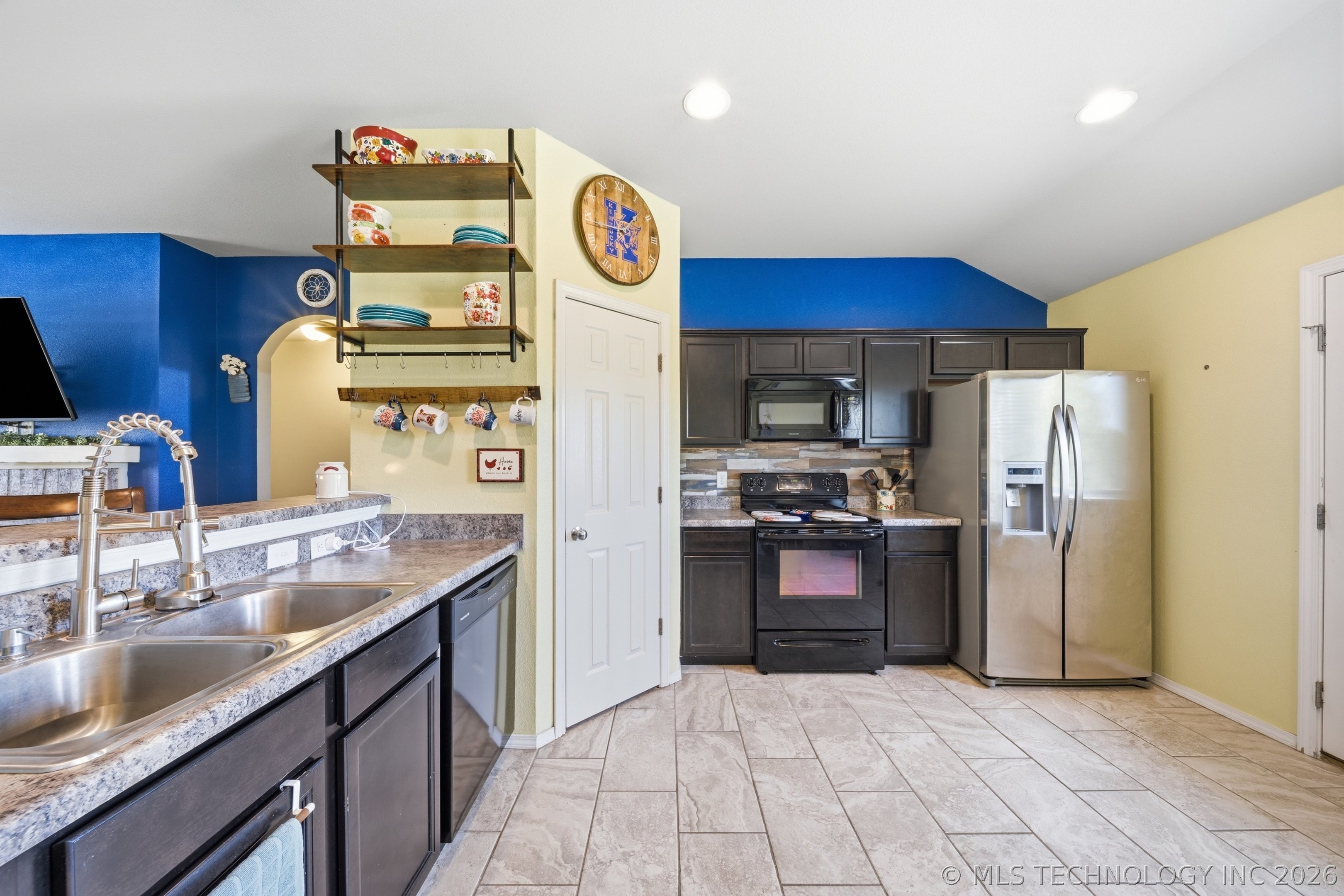 23284 S Jewell Drive Property Photo 12