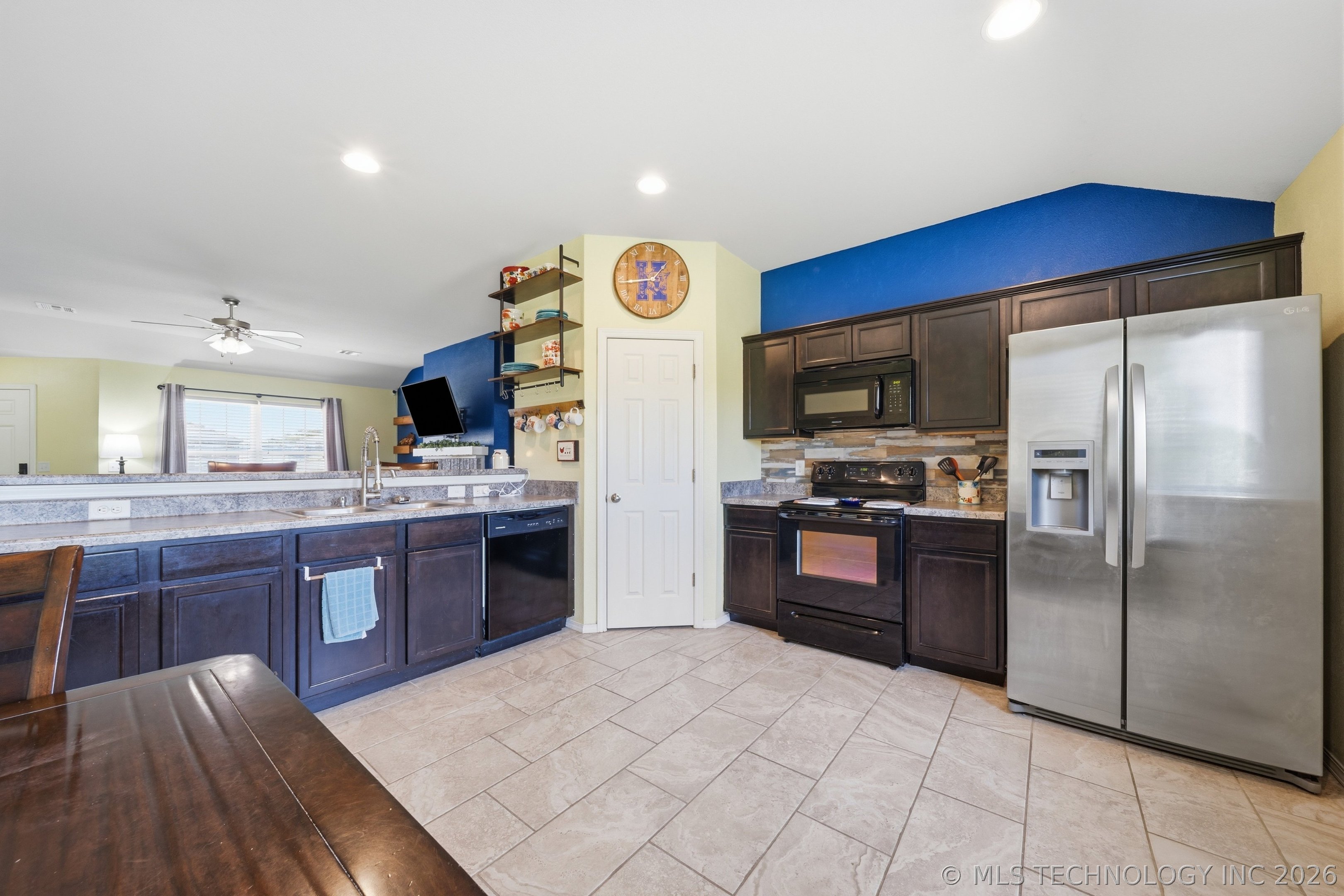 23284 S Jewell Drive Property Photo 13