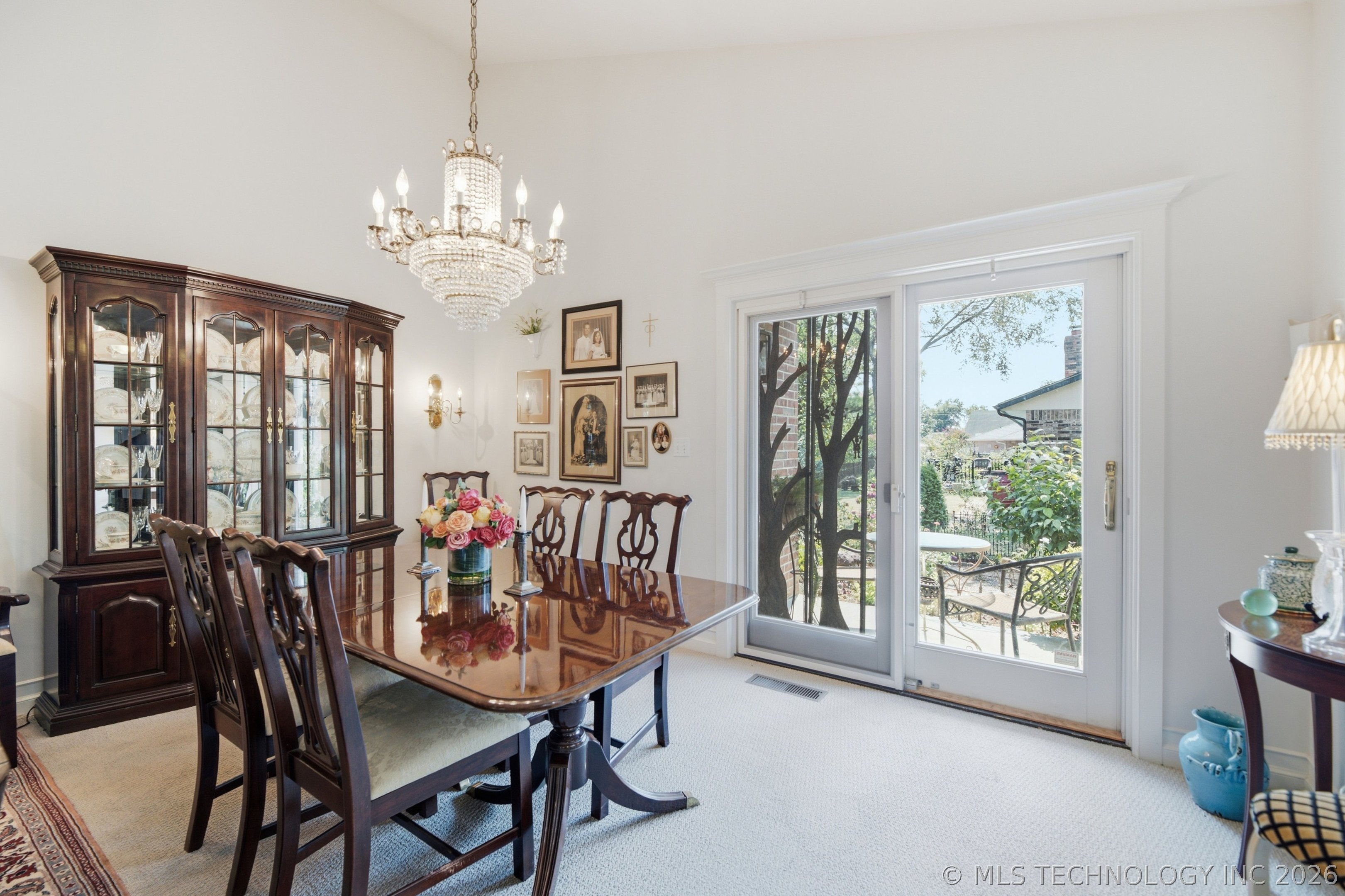1022 N Douglas Drive Property Photo 13
