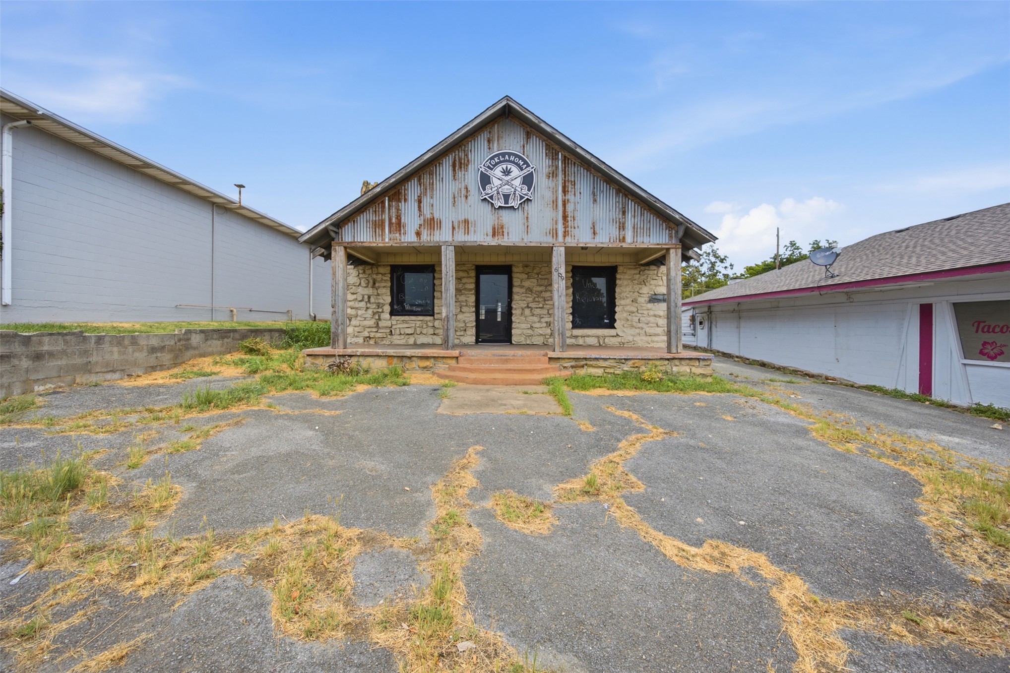 609 E Carl Albert Parkway Property Photo 1