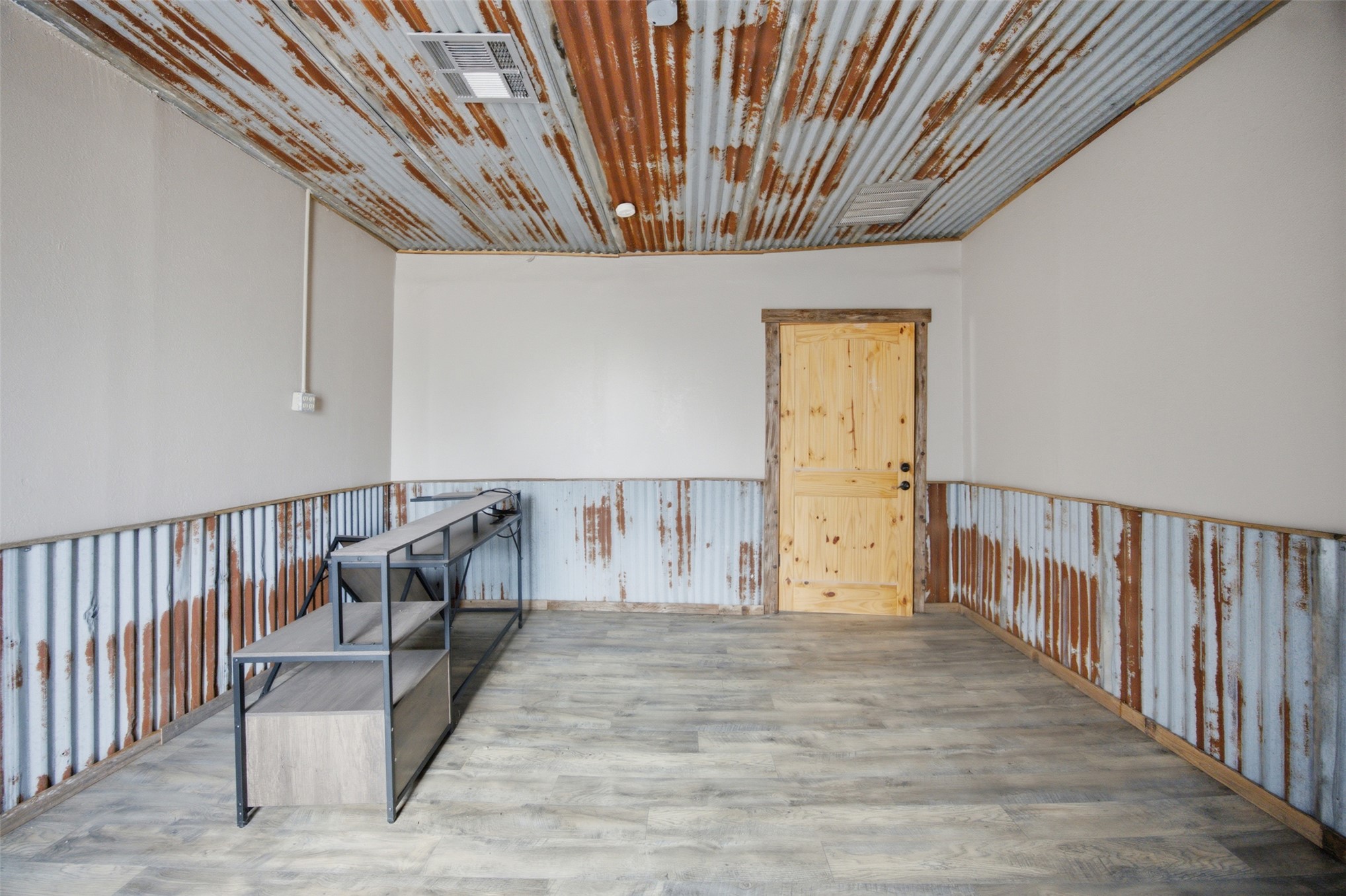 609 E Carl Albert Parkway Property Photo 2