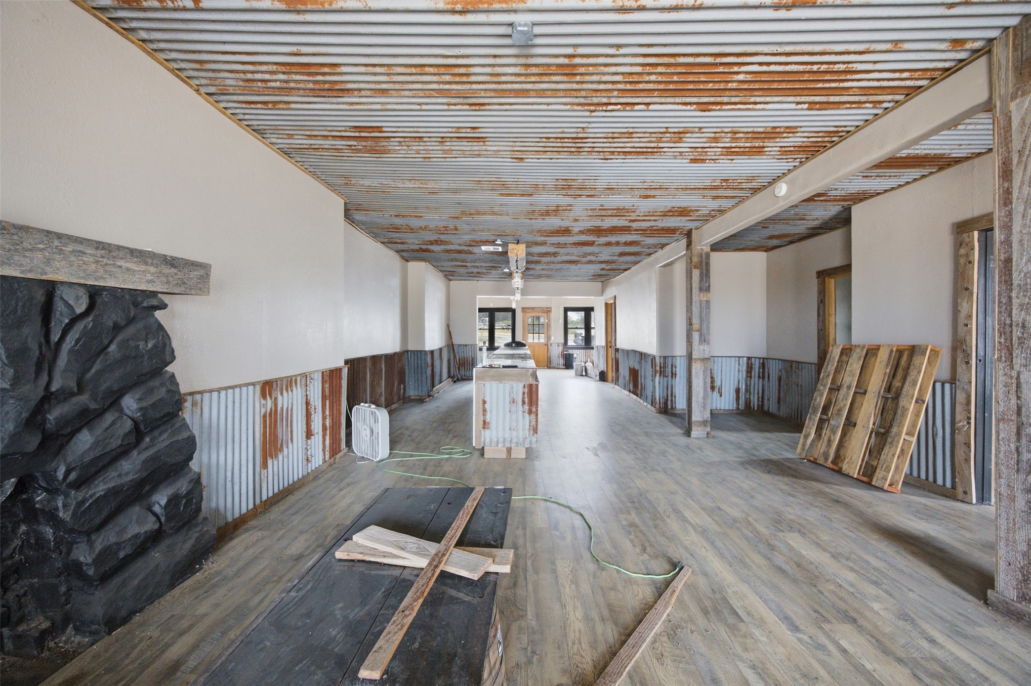 609 E Carl Albert Parkway Property Photo 3