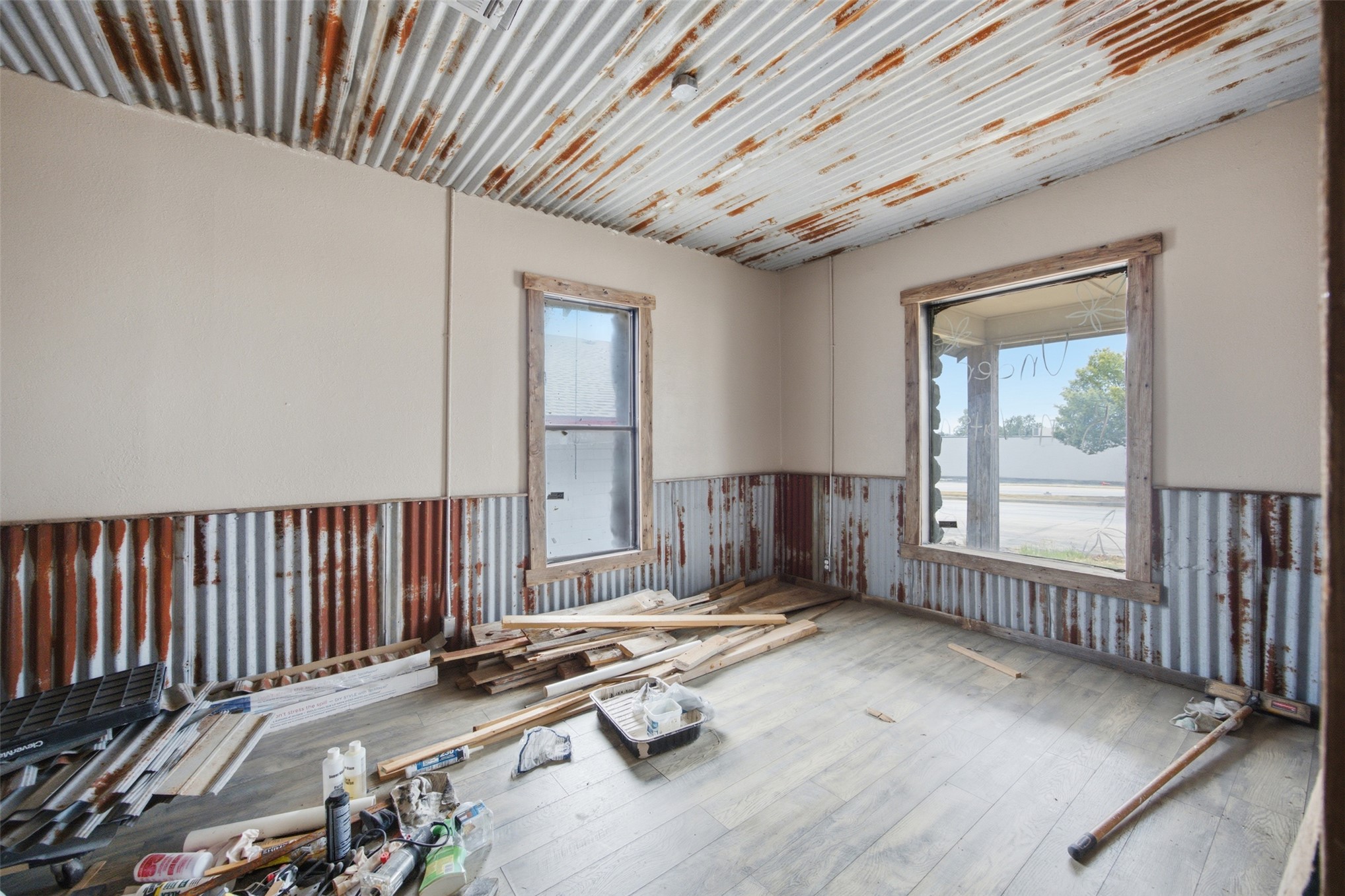 609 E Carl Albert Parkway Property Photo 9