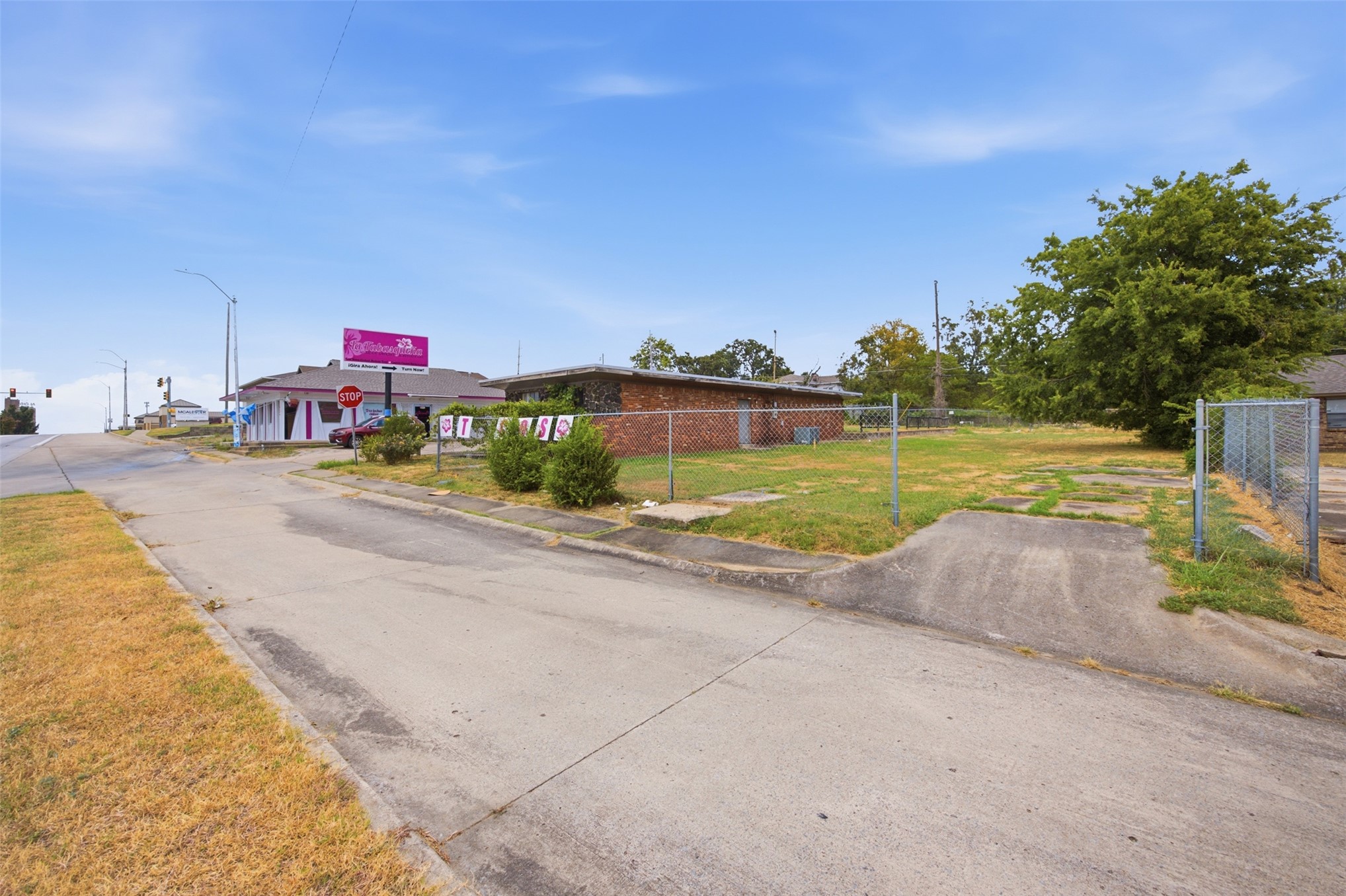 609 E Carl Albert Parkway Property Photo 19