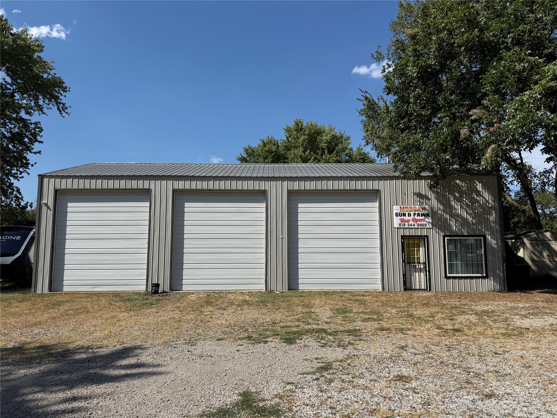 209 E Layton Street Property Photo 2