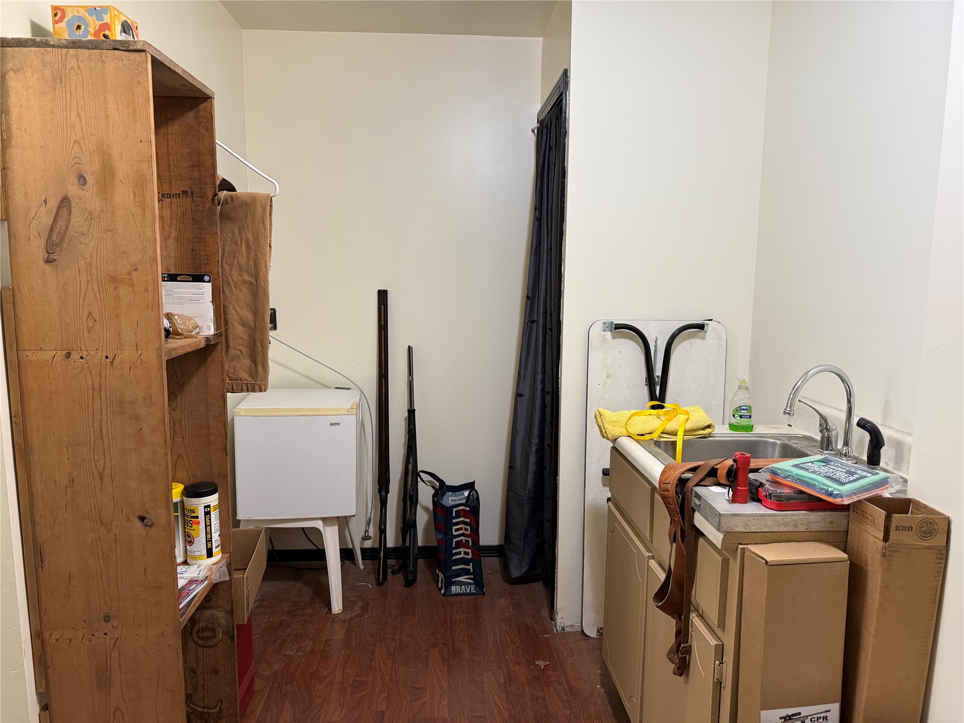 209 E Layton Street Property Photo 9