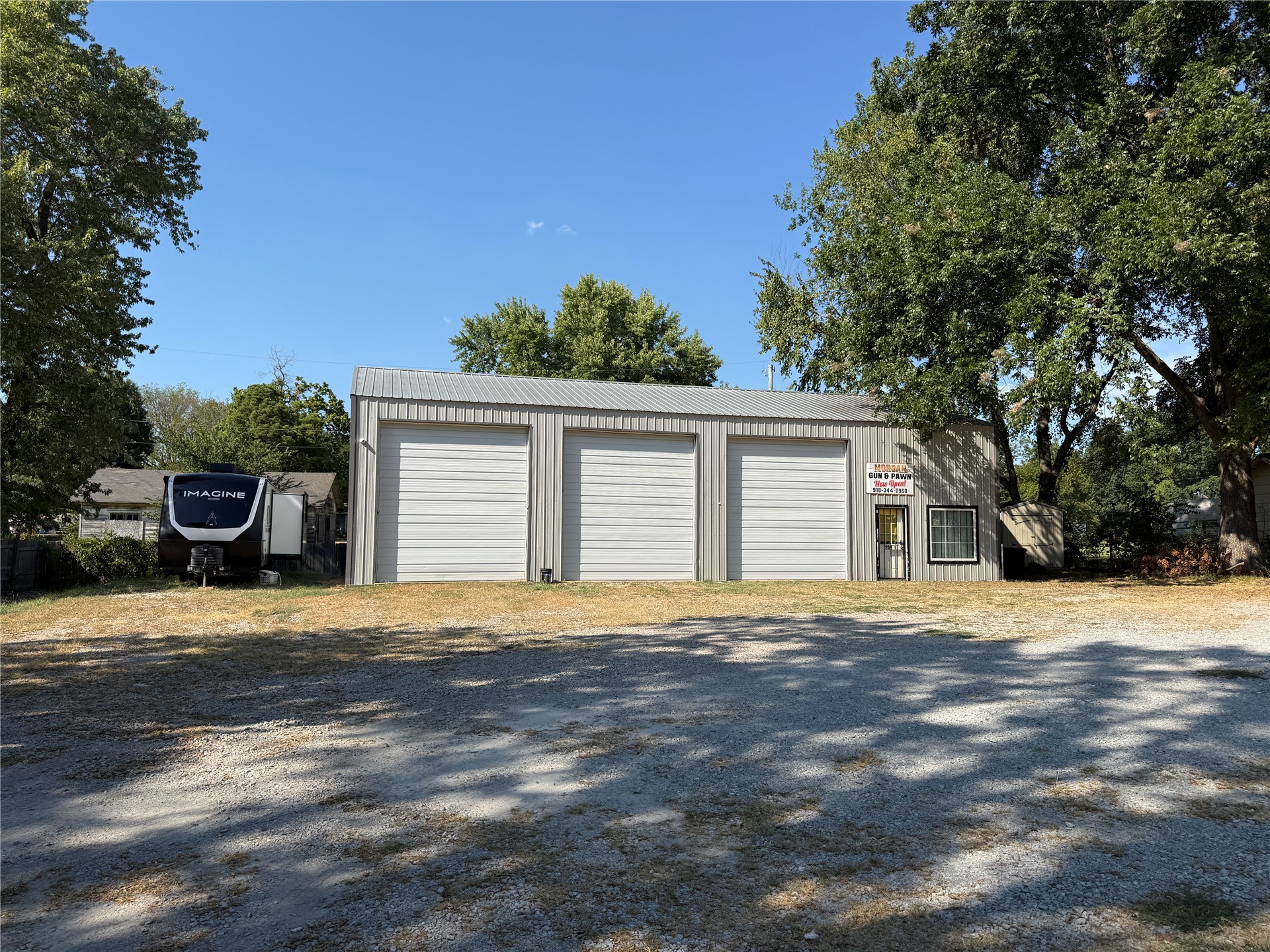 209 E Layton Street Property Photo 15