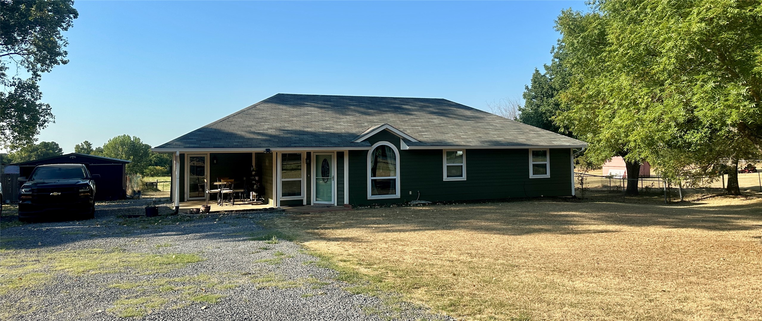 2105 W Mockingbird Lane