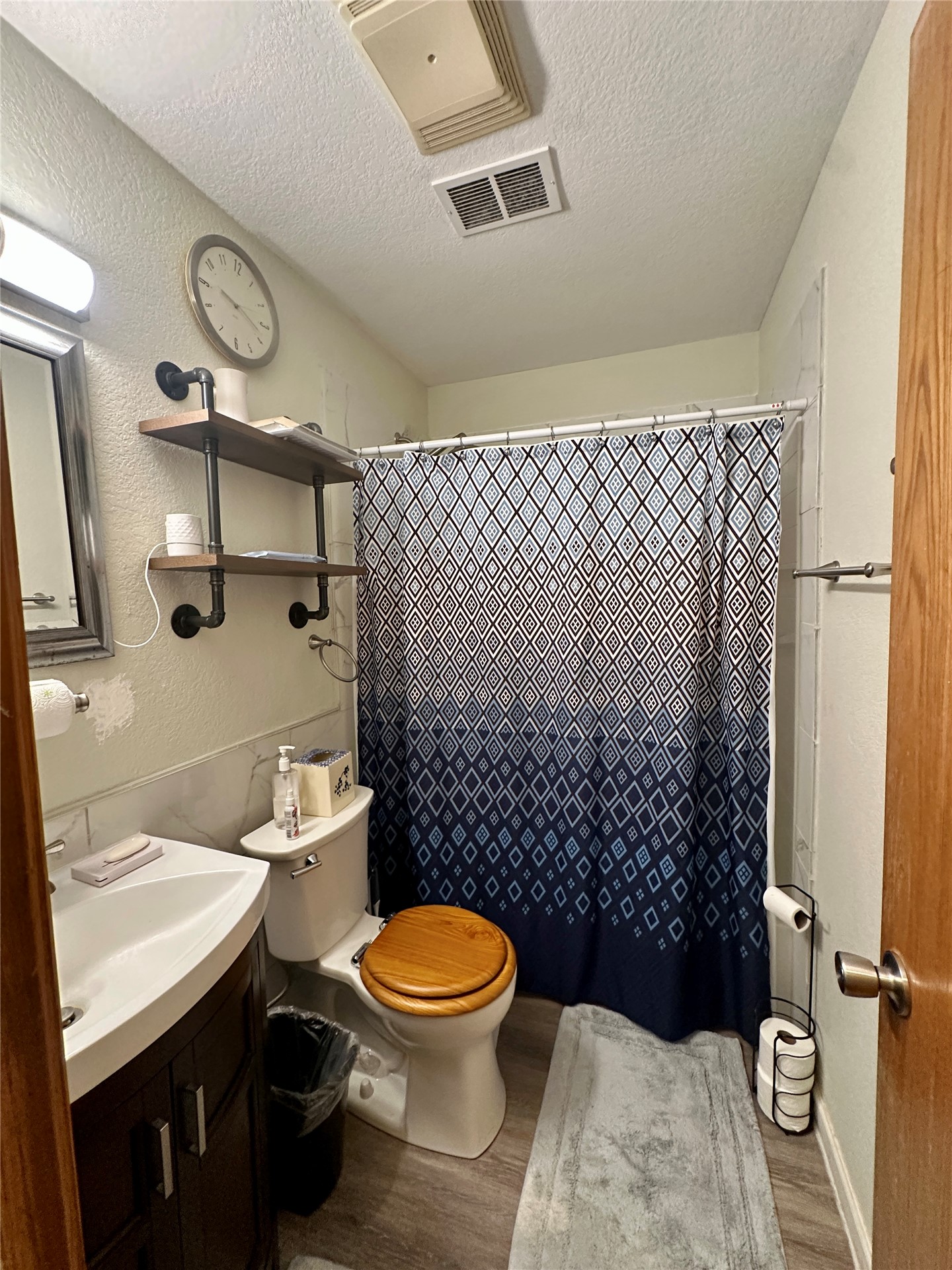 2105 W Mockingbird Lane Property Photo 38