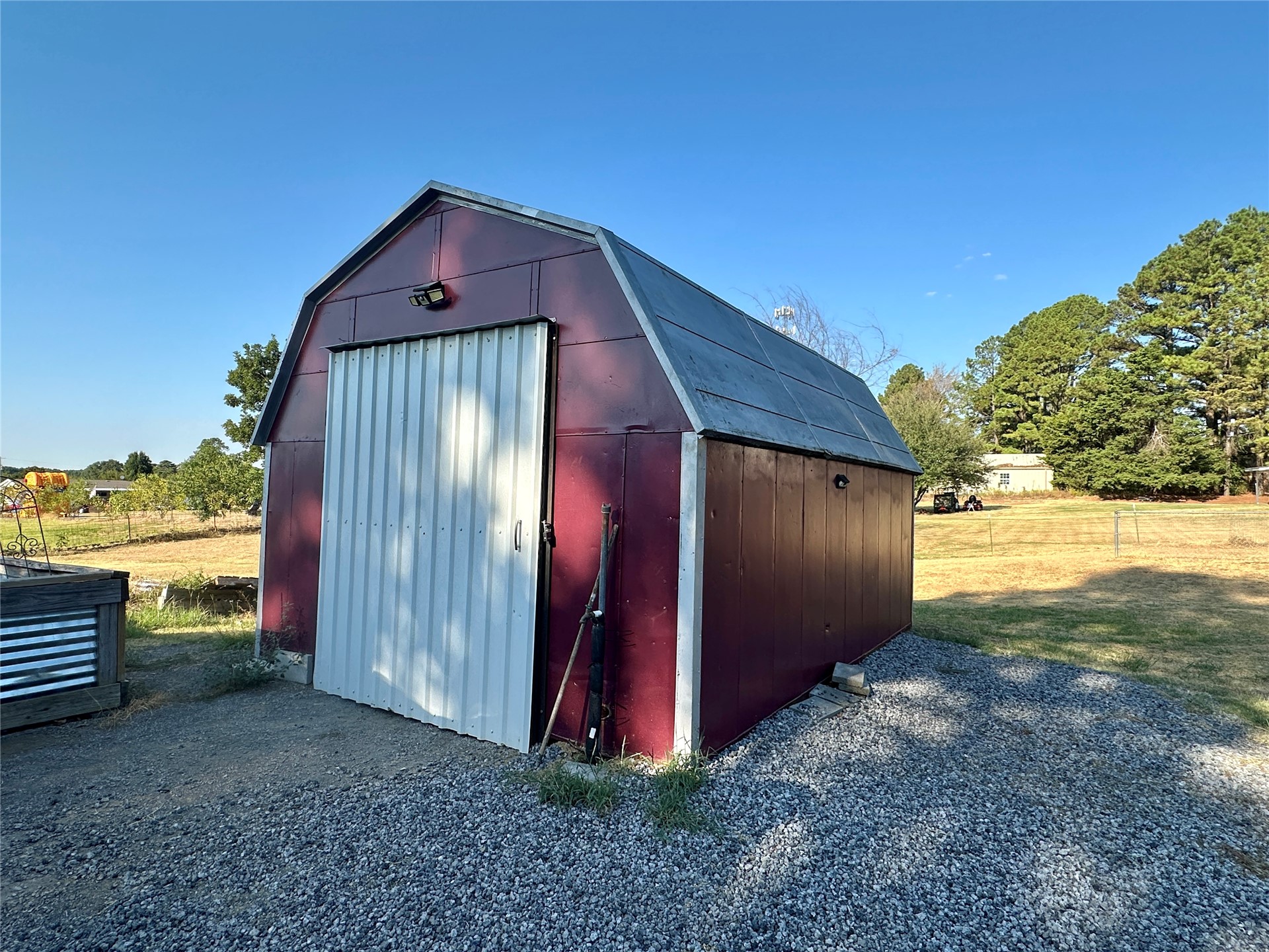 2105 W Mockingbird Lane Property Photo 46