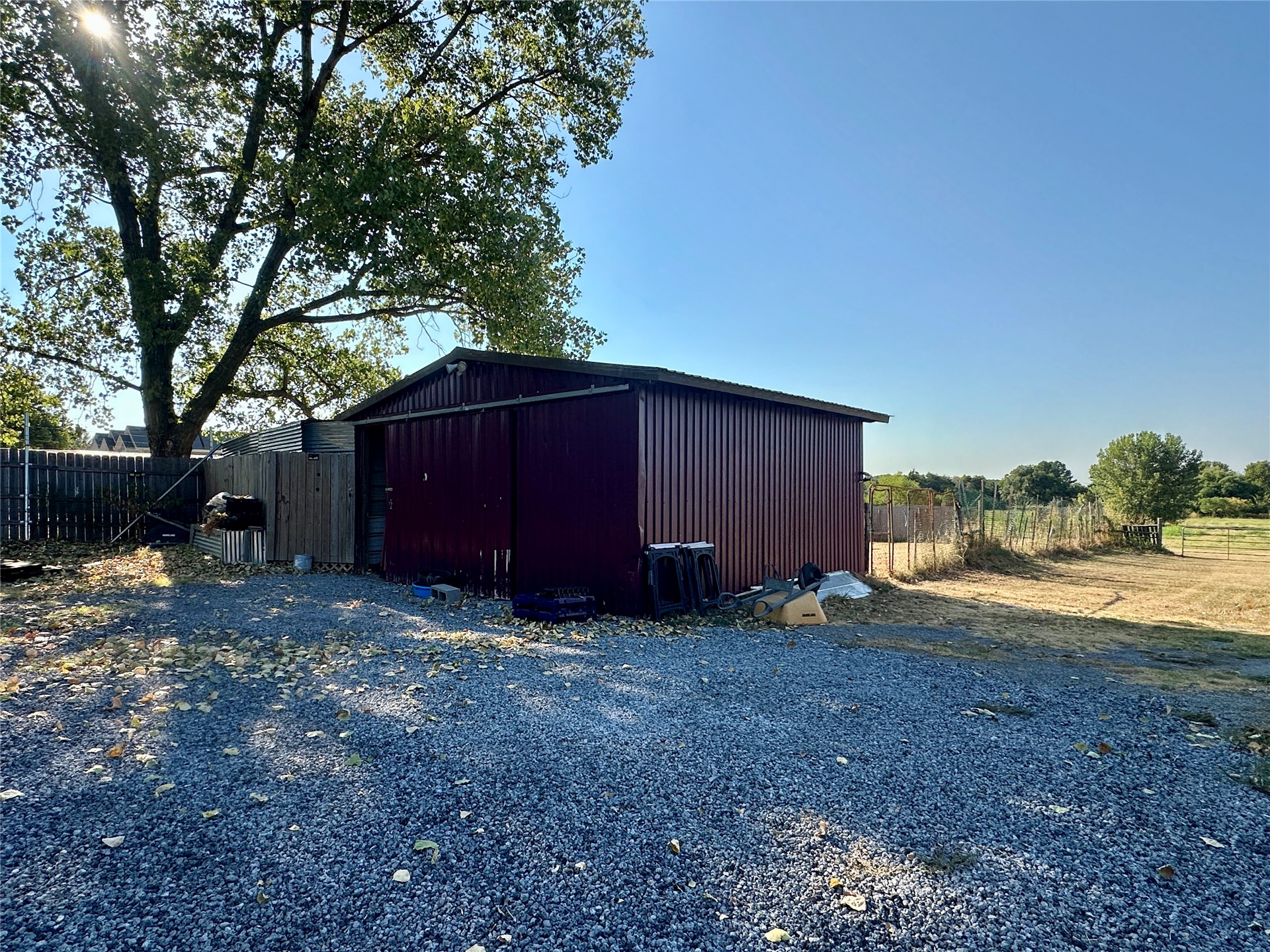 2105 W Mockingbird Lane Property Photo 51