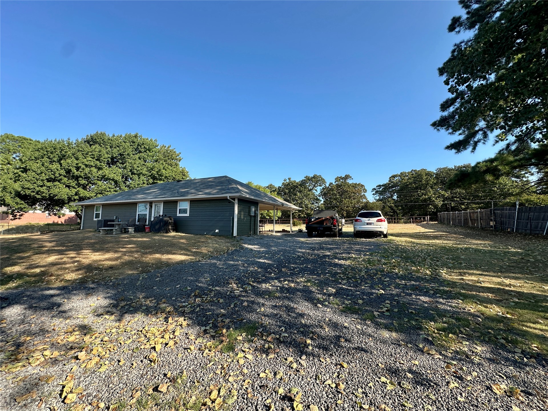 2105 W Mockingbird Lane Property Photo 60