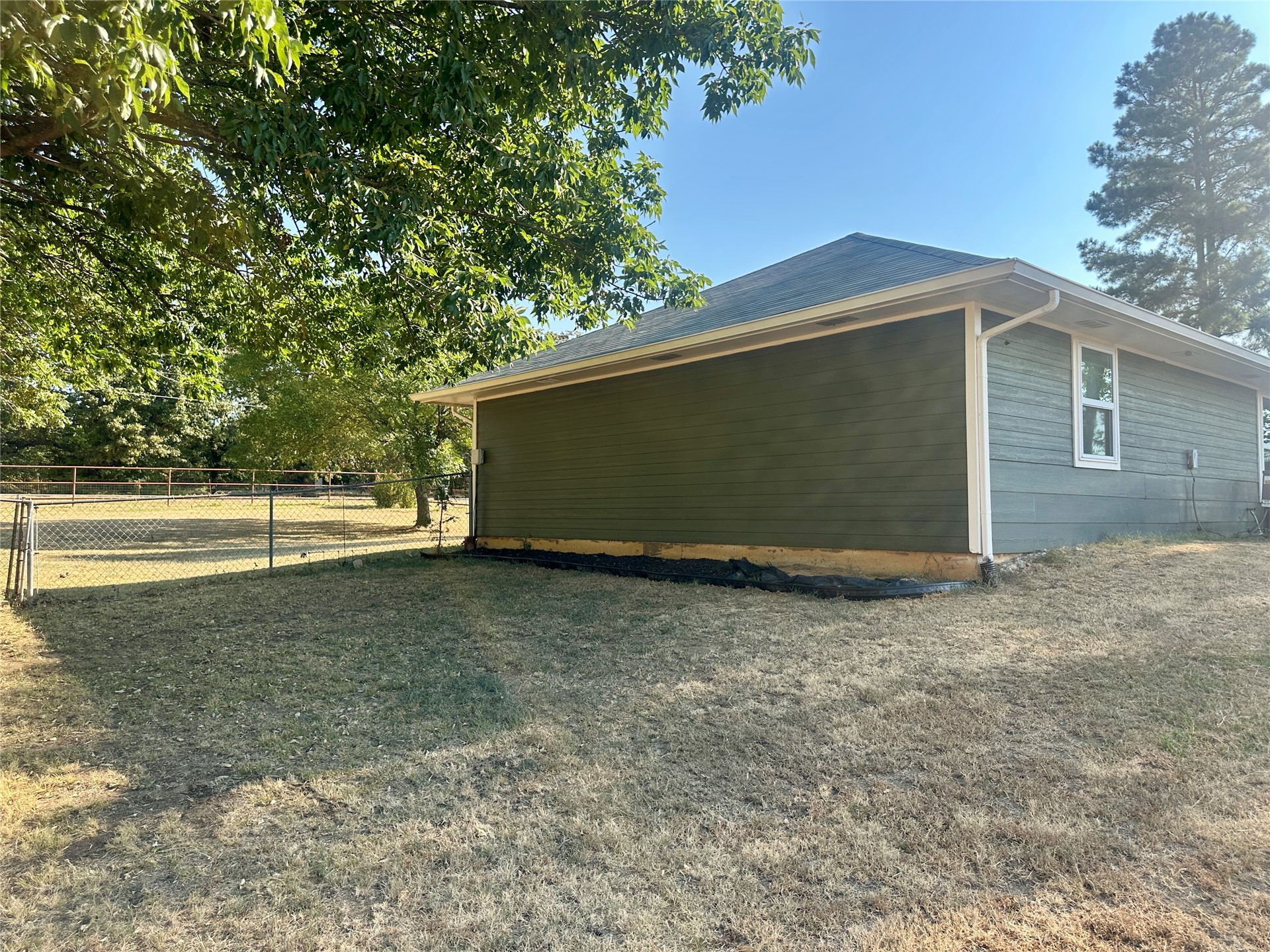 2105 W Mockingbird Lane Property Photo 63