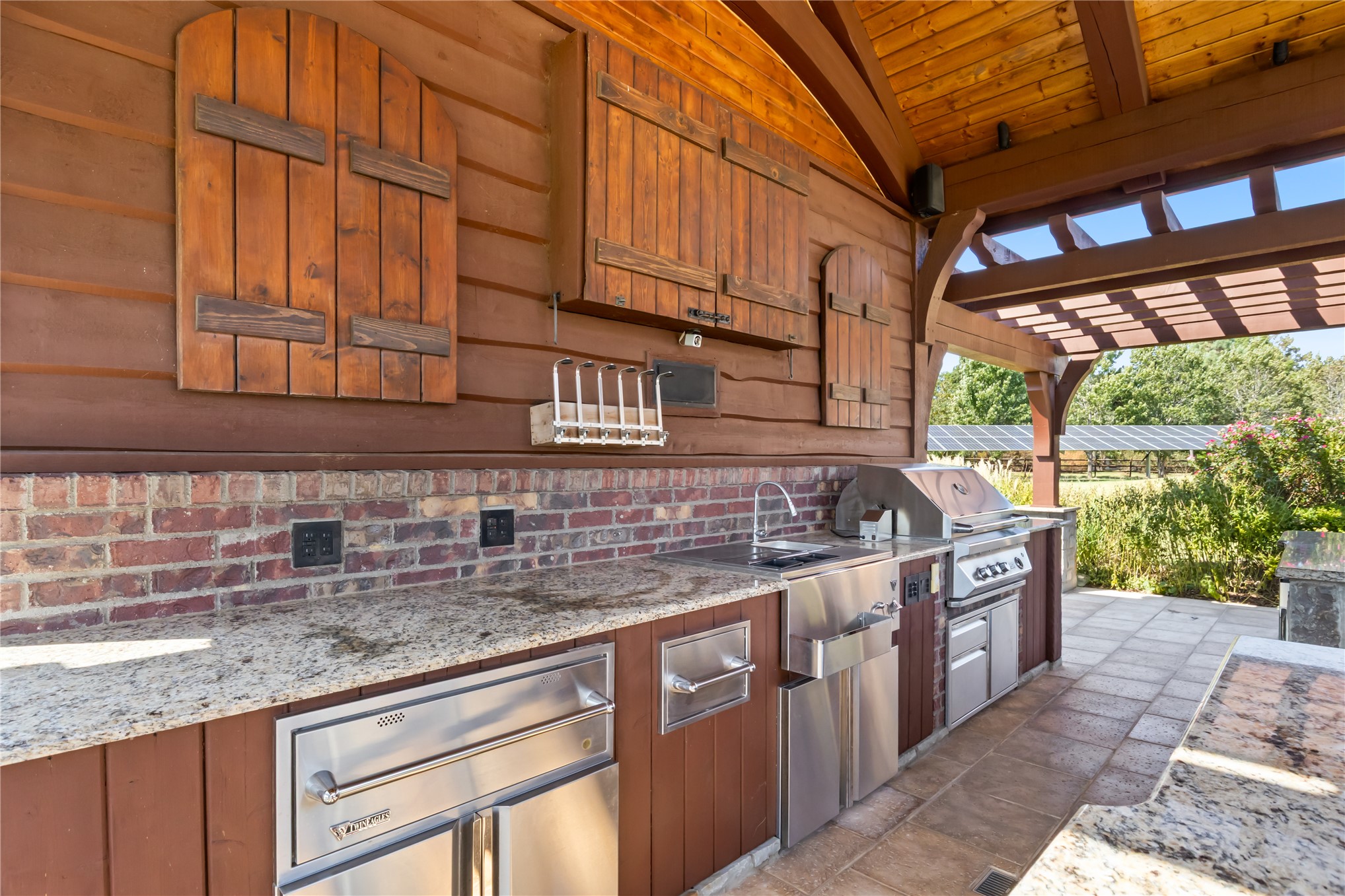 13689 S Lewis Avenue Property Photo 63