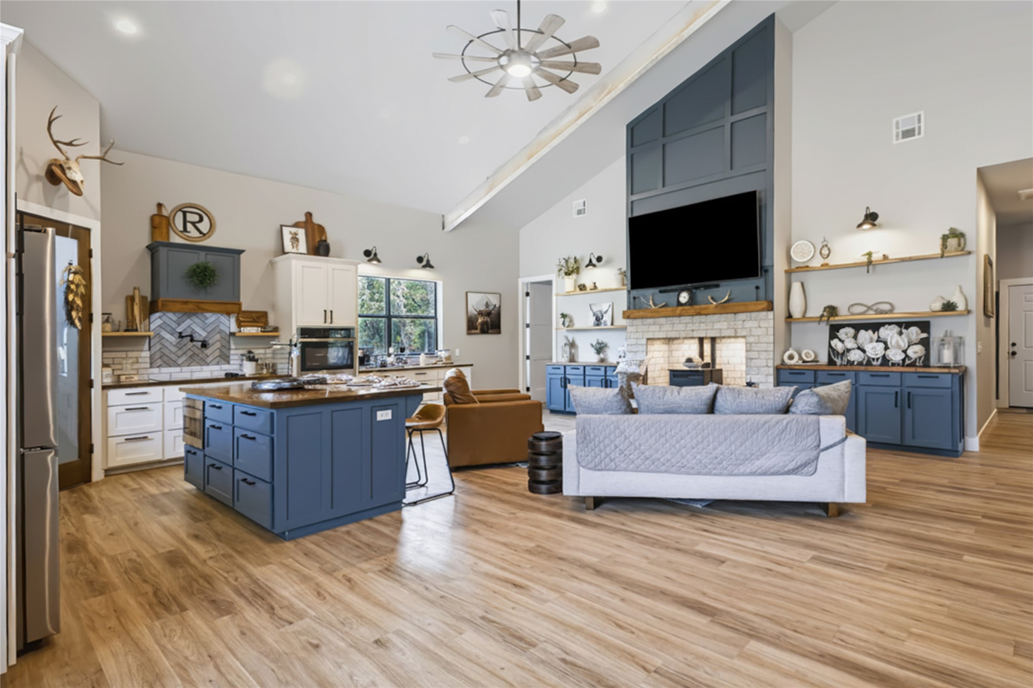 3607 S Half Bank Road Property Photo 13