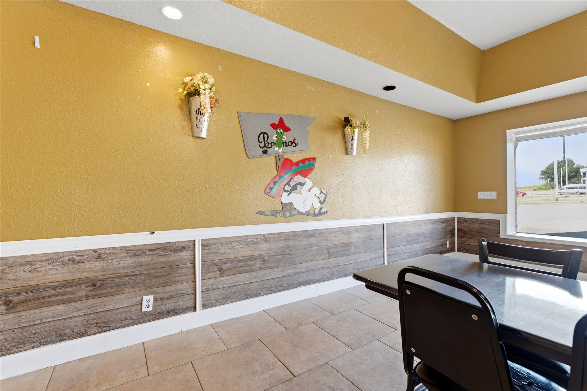 608 Woody Guthrie Street Property Photo 34