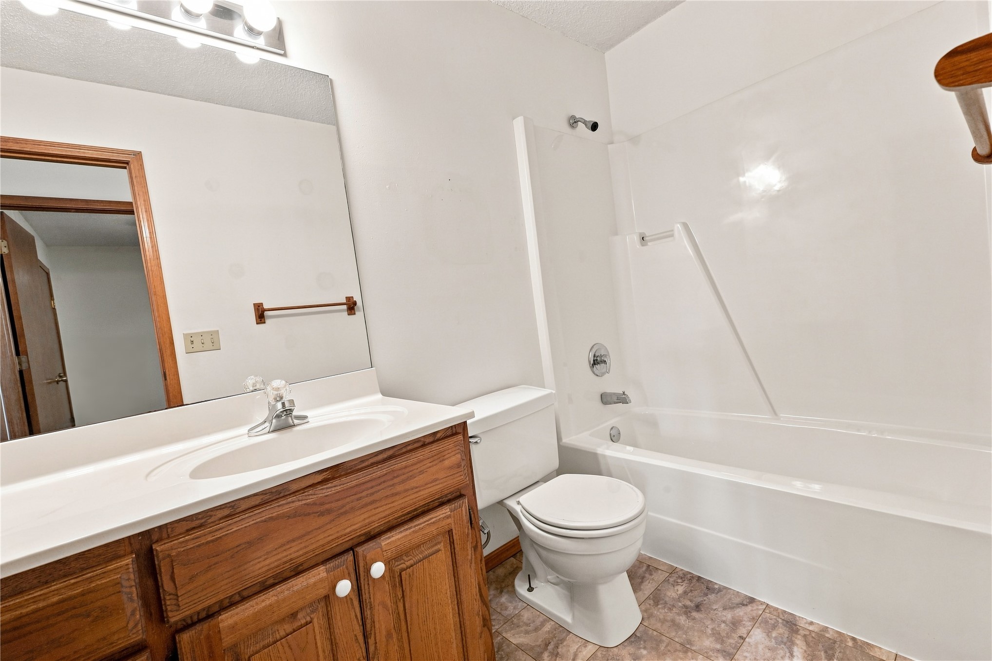 411 W Odle Street Property Photo 9