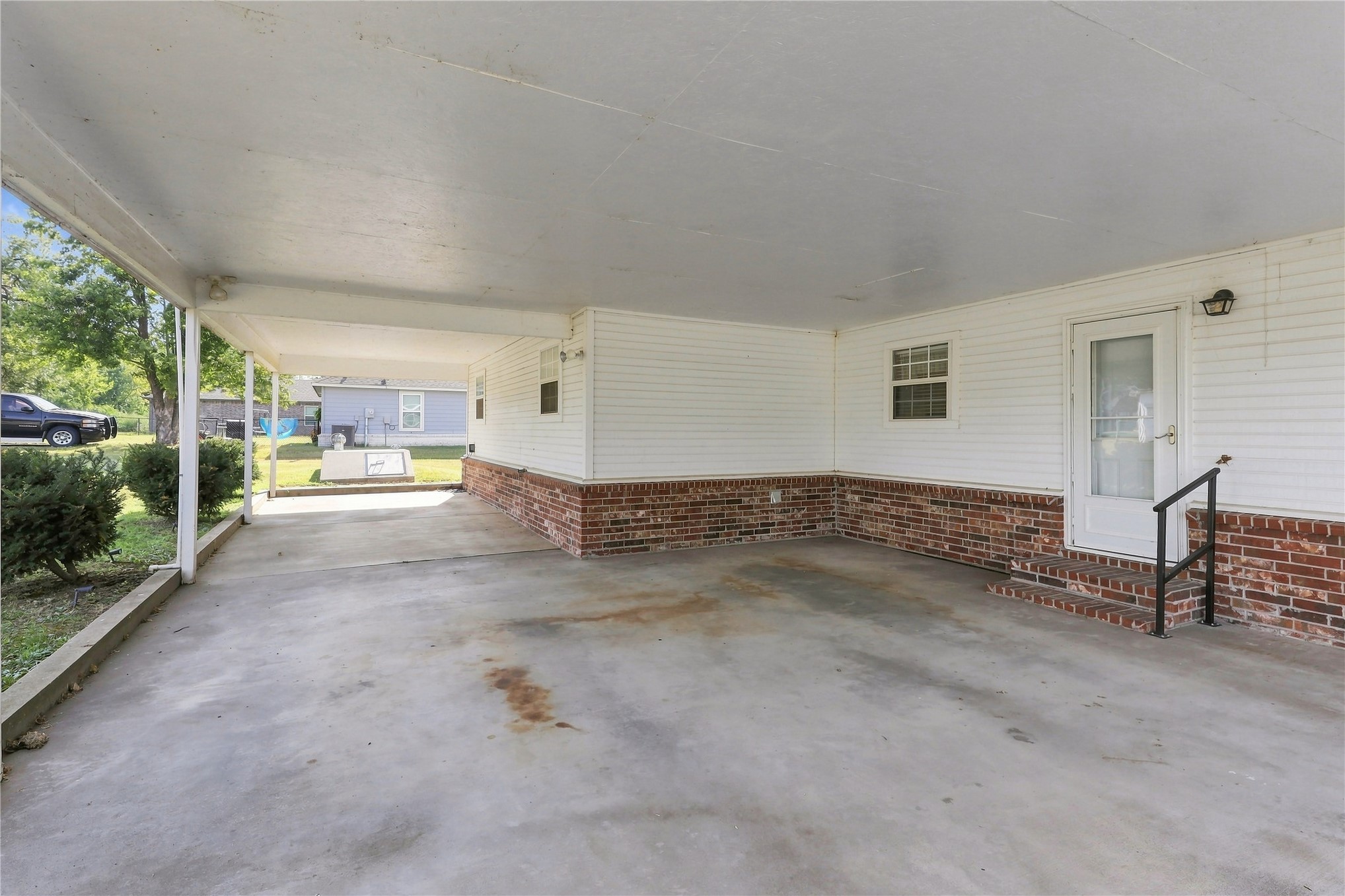 411 W Odle Street Property Photo 12