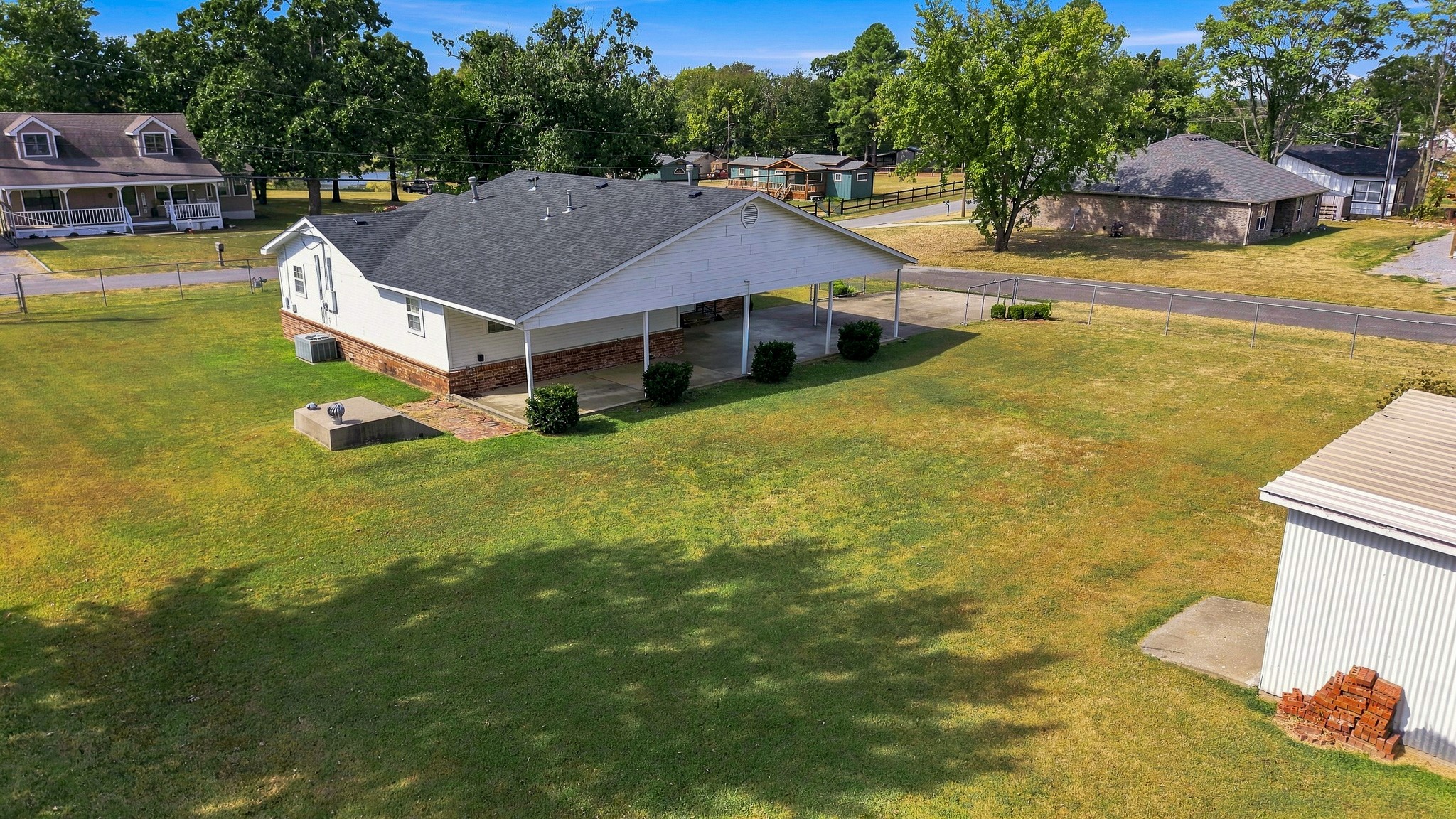 411 W Odle Street Property Photo 13