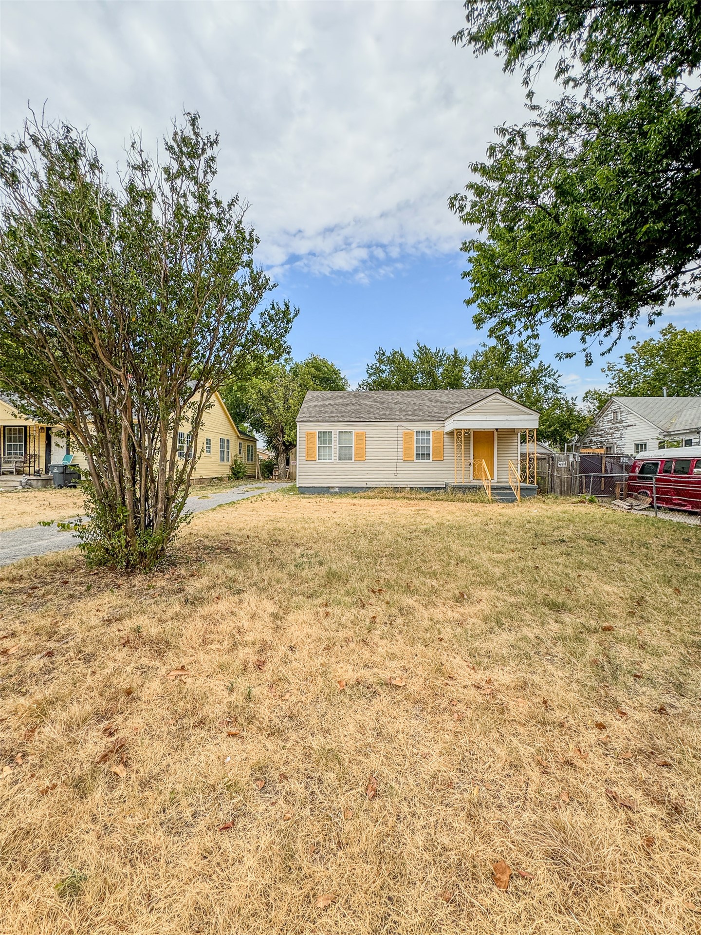 1507 Sw D Avenue Property Photo 3