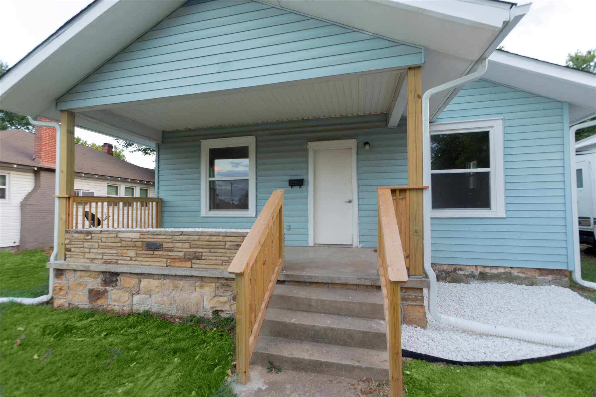 810 E Miami Avenue Property Photo 2