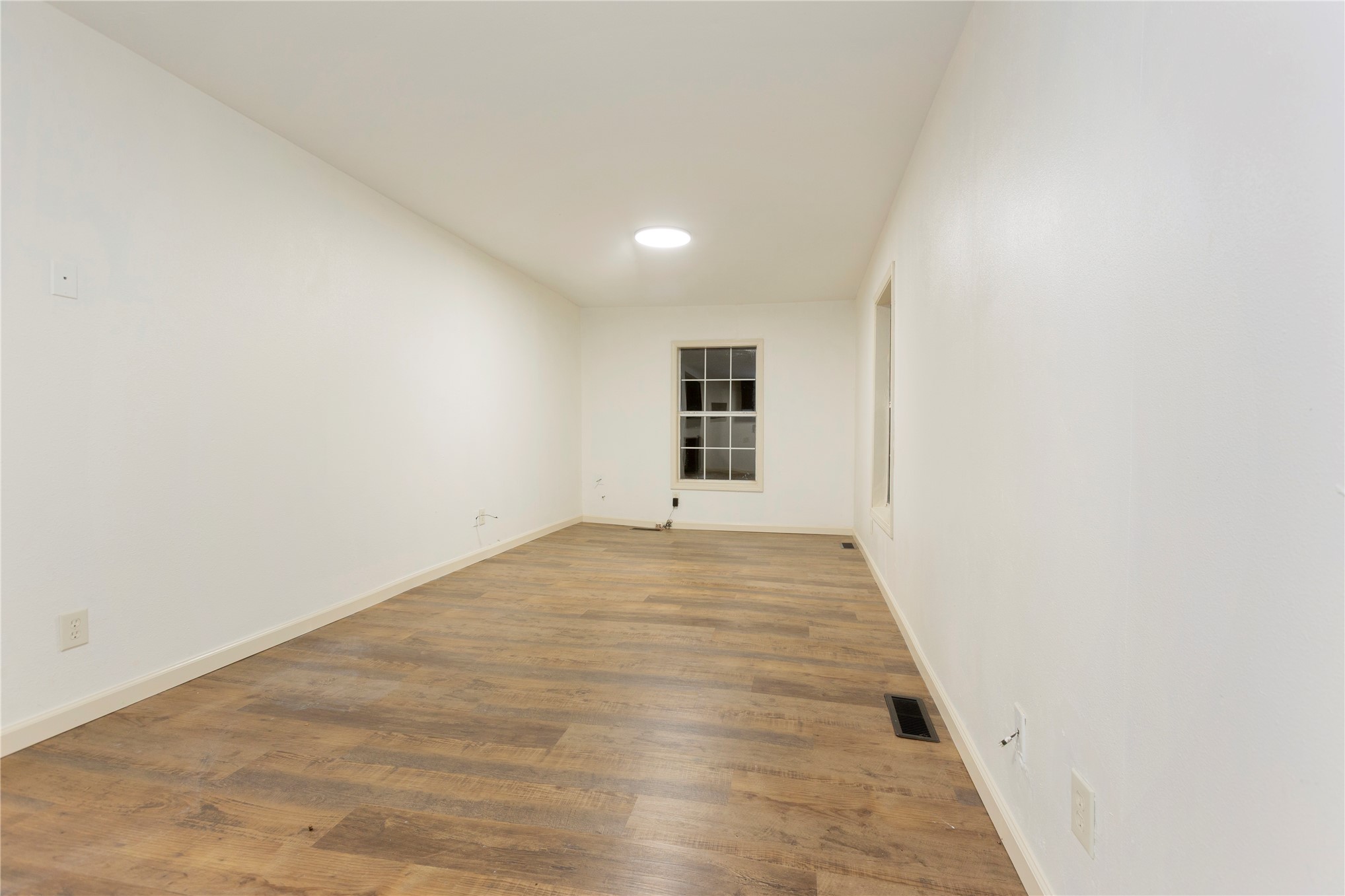 810 E Miami Avenue Property Photo 7
