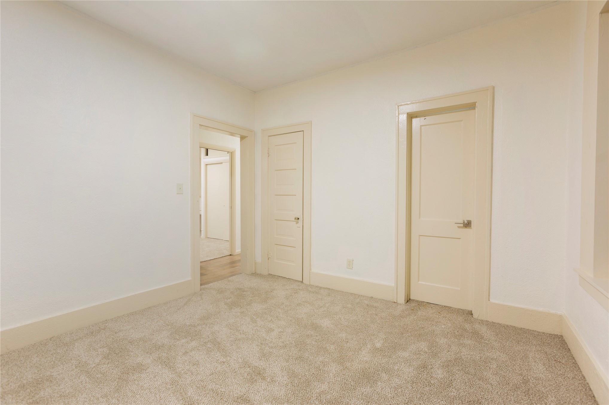 810 E Miami Avenue Property Photo 17