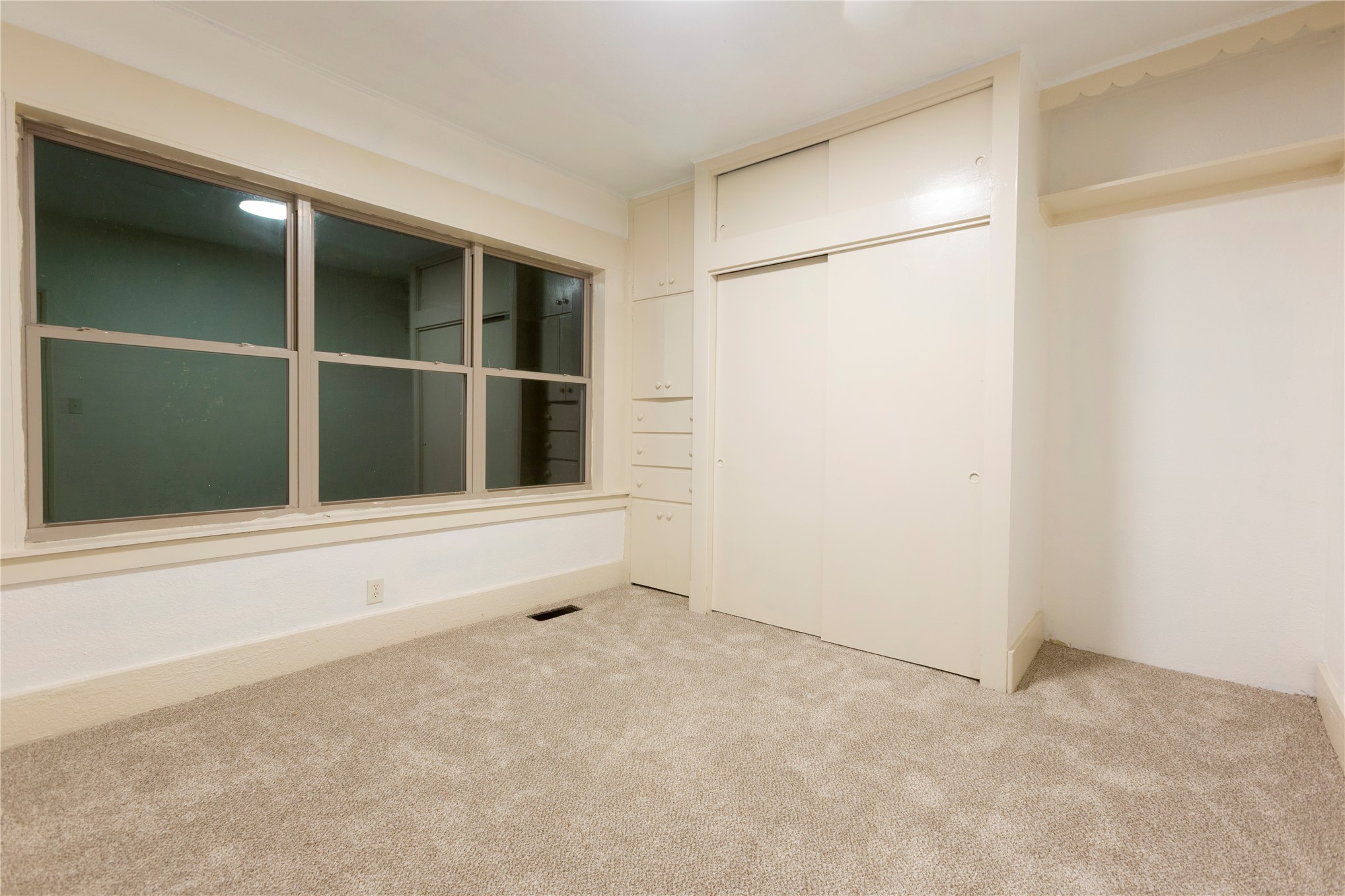 810 E Miami Avenue Property Photo 19