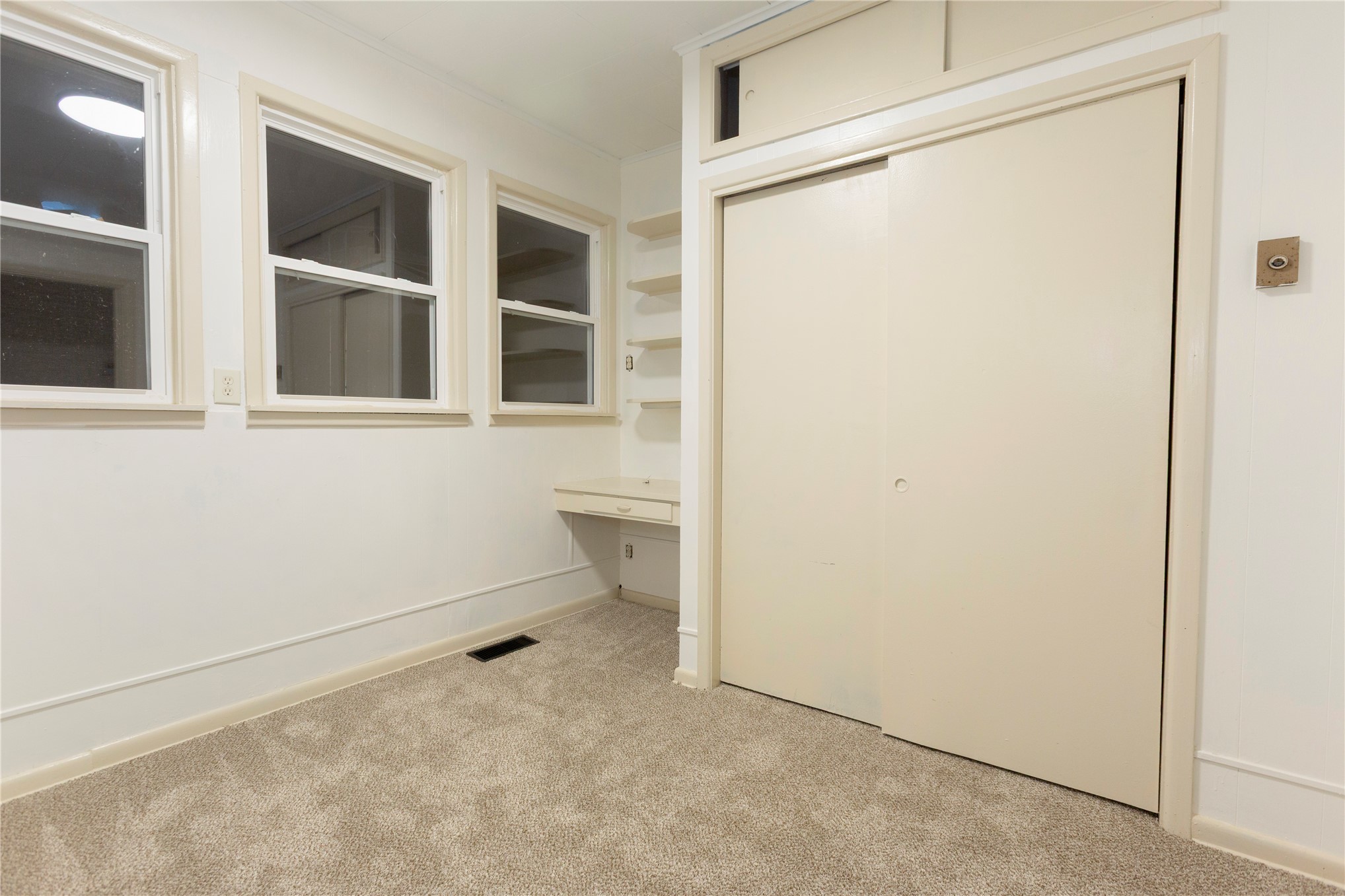810 E Miami Avenue Property Photo 27