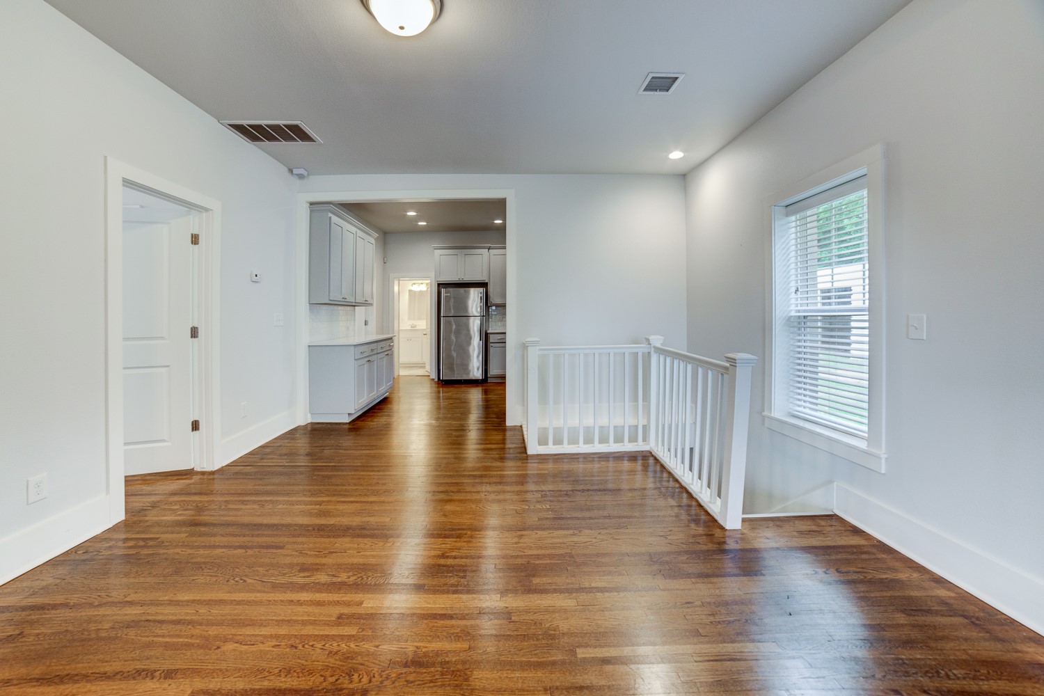 1102 Main Street Property Photo 5