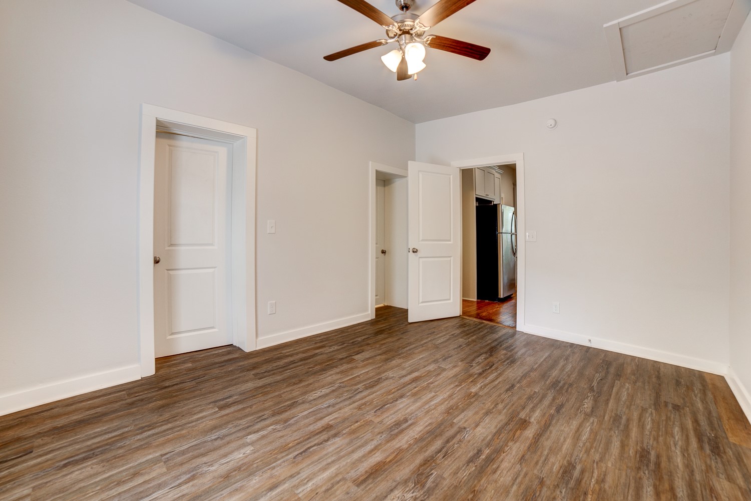 1102 Main Street Property Photo 12