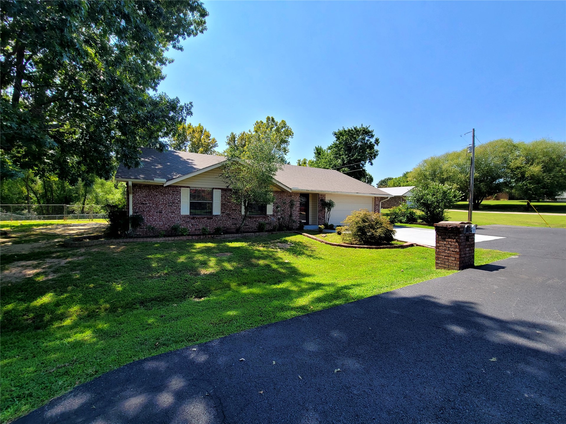 112 Meadowlark Property Photo 2