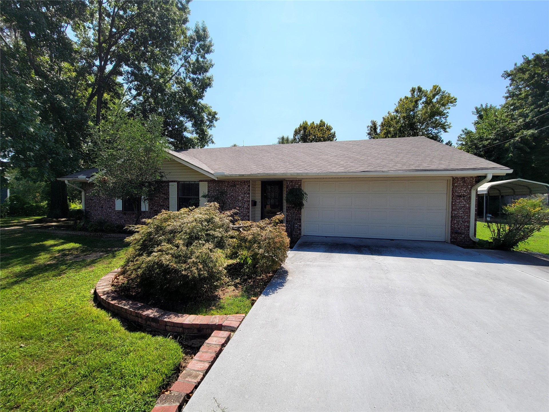 112 Meadowlark Property Photo 5