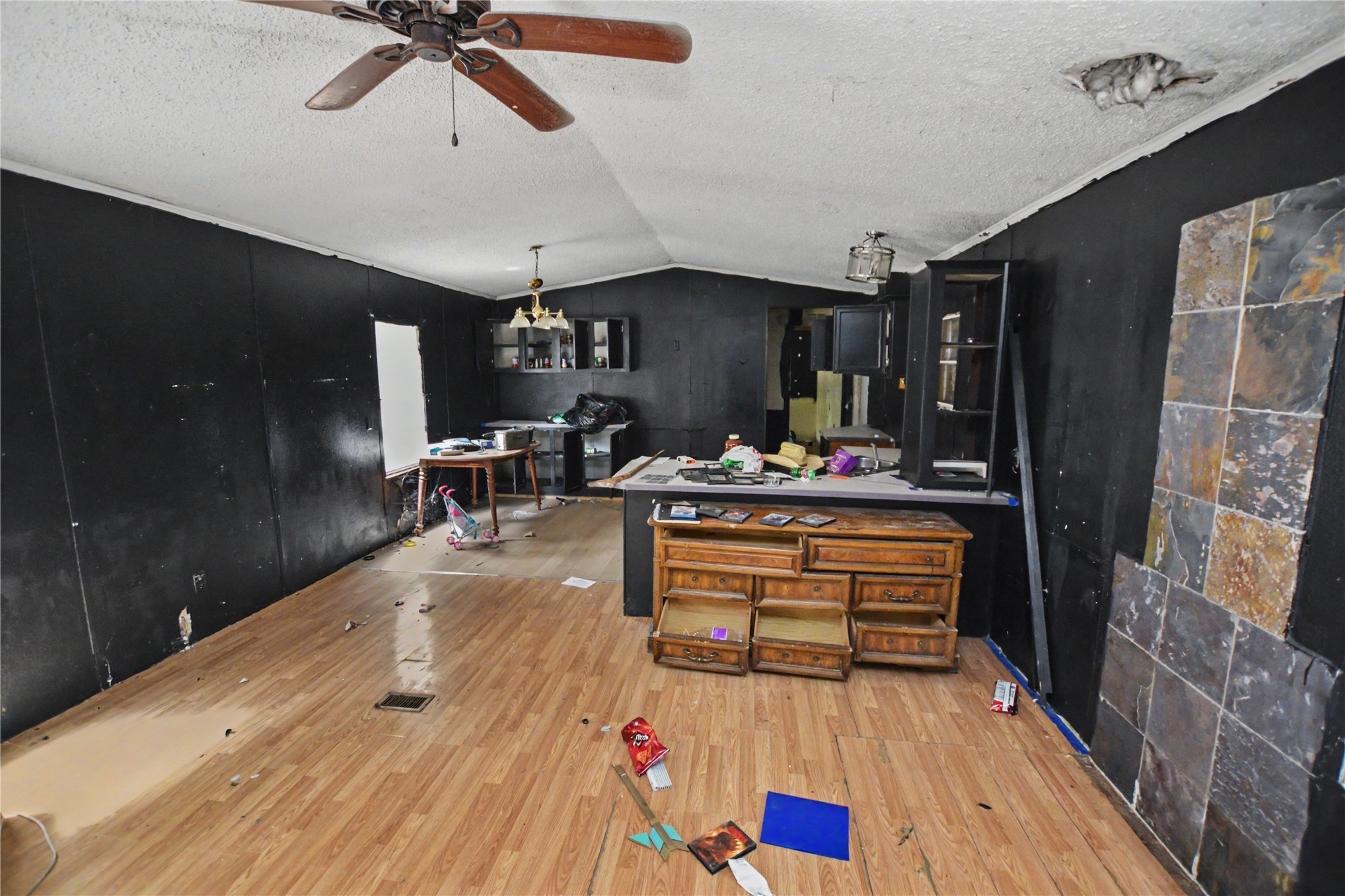 1090 Boulder Drive Property Photo 4
