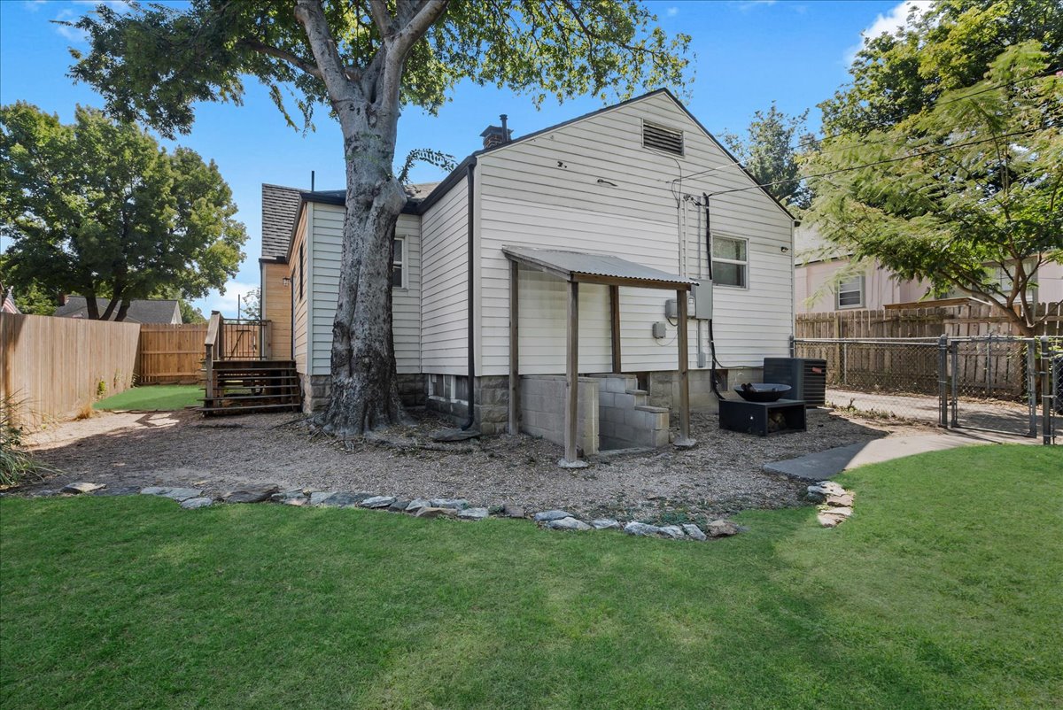 1320 S New Haven Avenue Property Photo 26