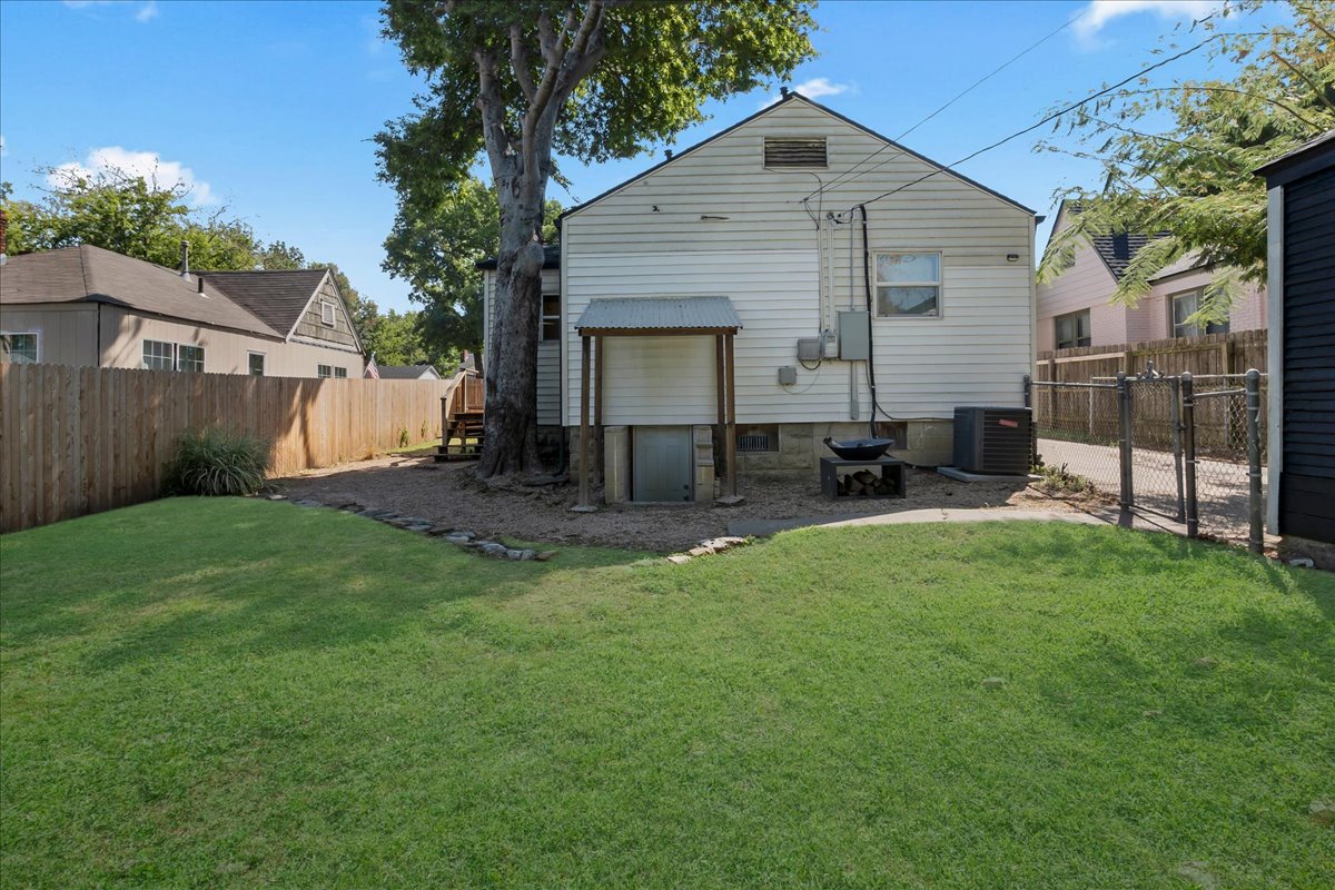 1320 S New Haven Avenue Property Photo 27