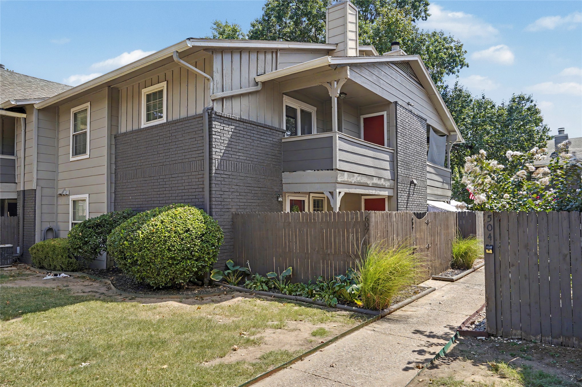 9023 S Delaware Avenue 607 Property Photo 1