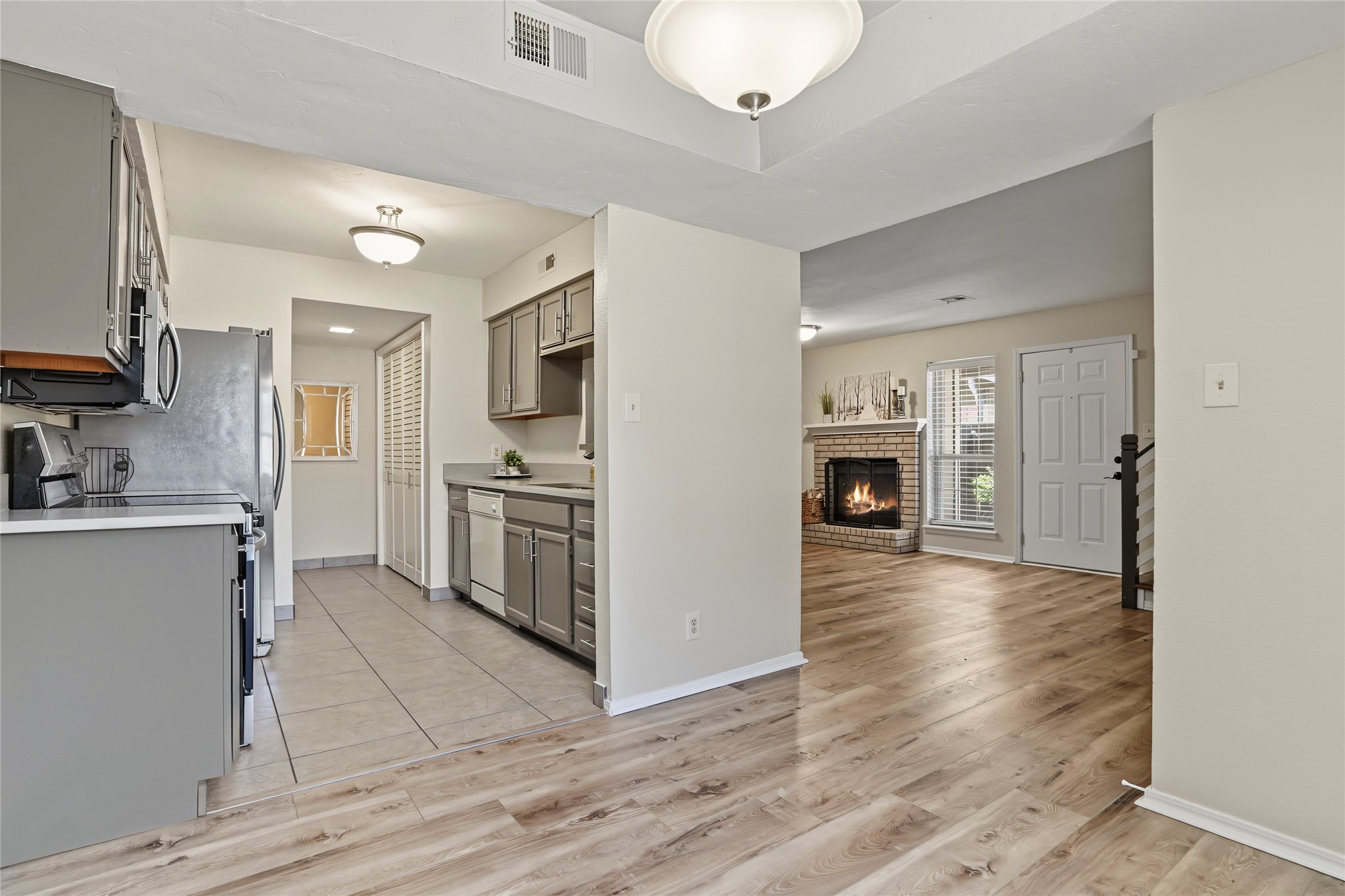 9023 S Delaware Avenue 607 Property Photo 8