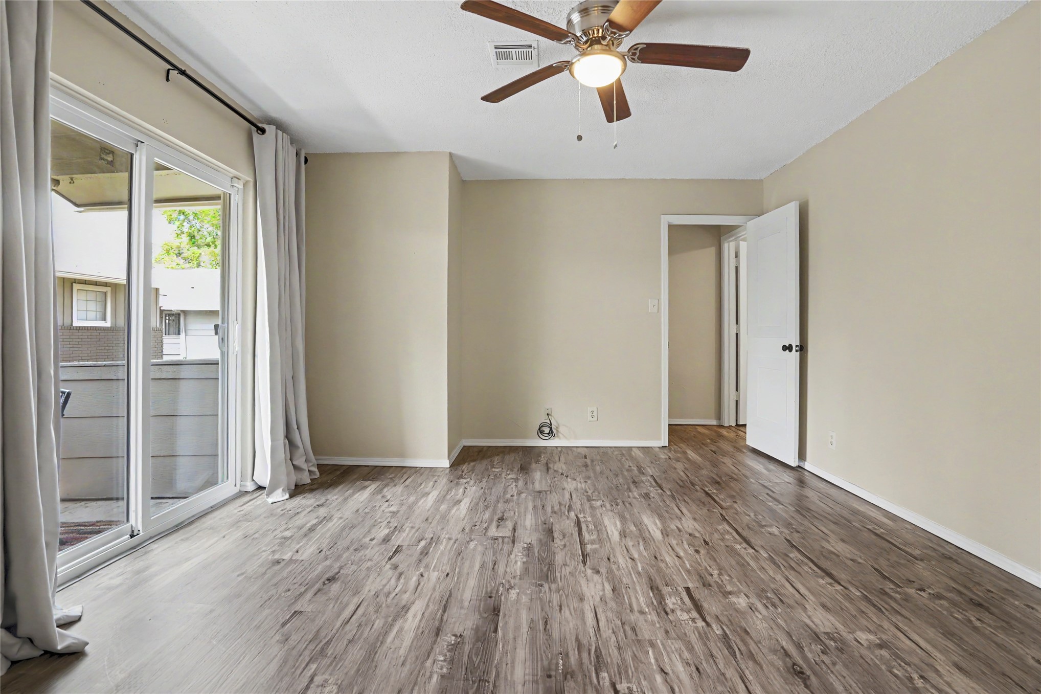 9023 S Delaware Avenue 607 Property Photo 11