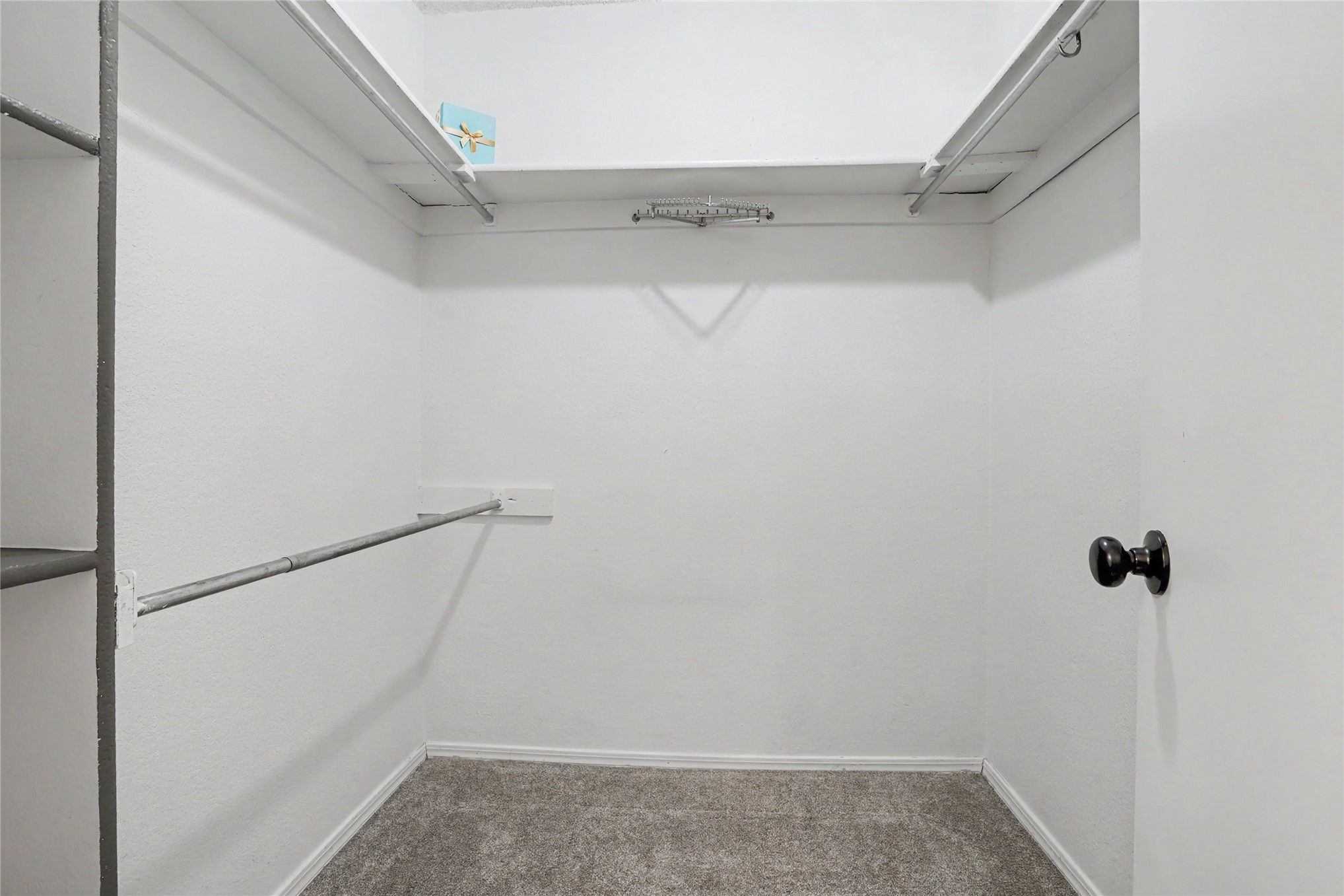 9023 S Delaware Avenue 607 Property Photo 14